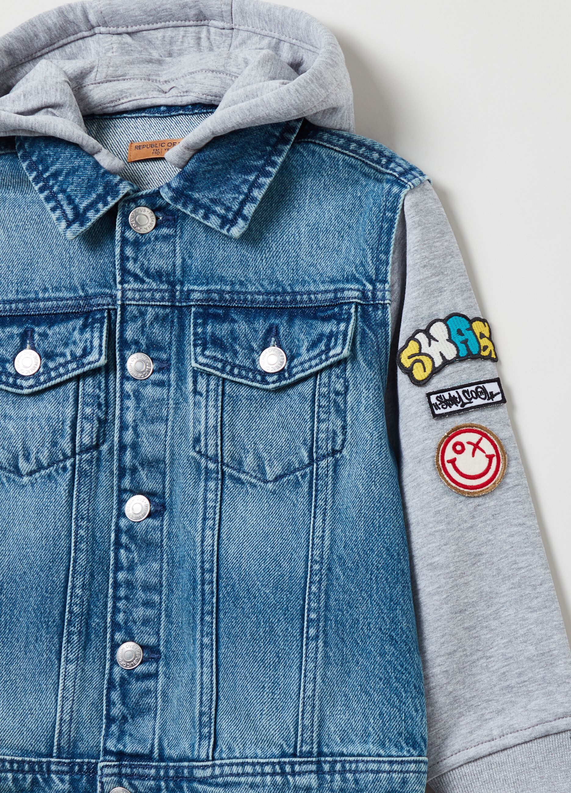 Giacca in denim combinata con cappuccio_2