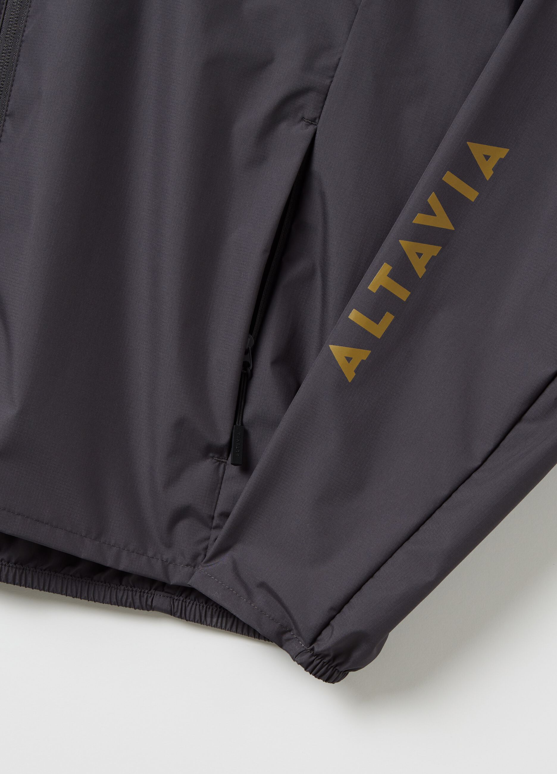 ALTAVIA WITH DEBORAH COMPAGNONI windproof jacket