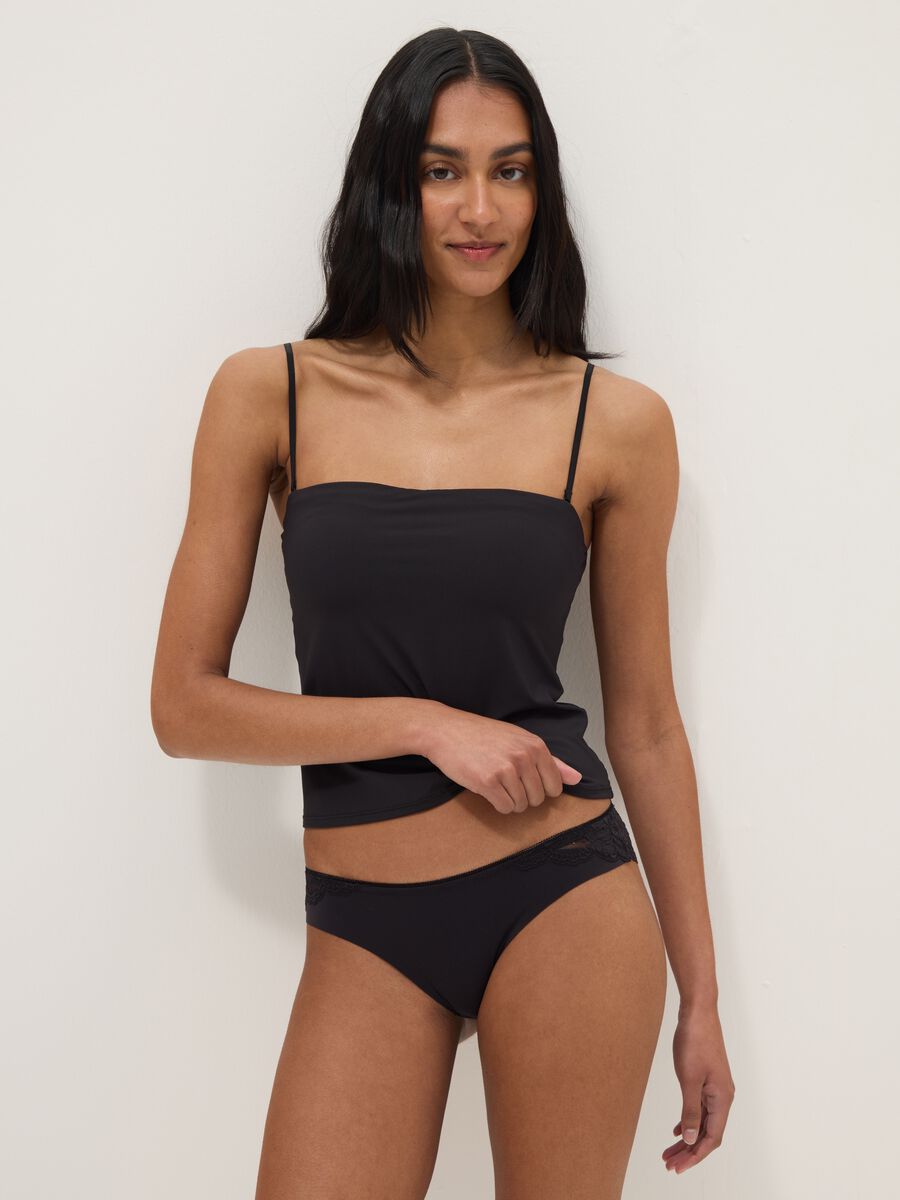 Canottiera nera regular fit con scollo quadrato_0