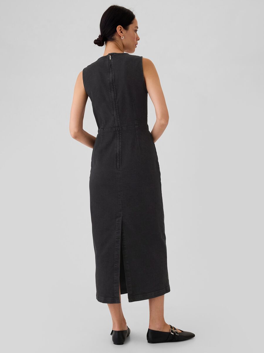 Long sleeveless dress in denim_1