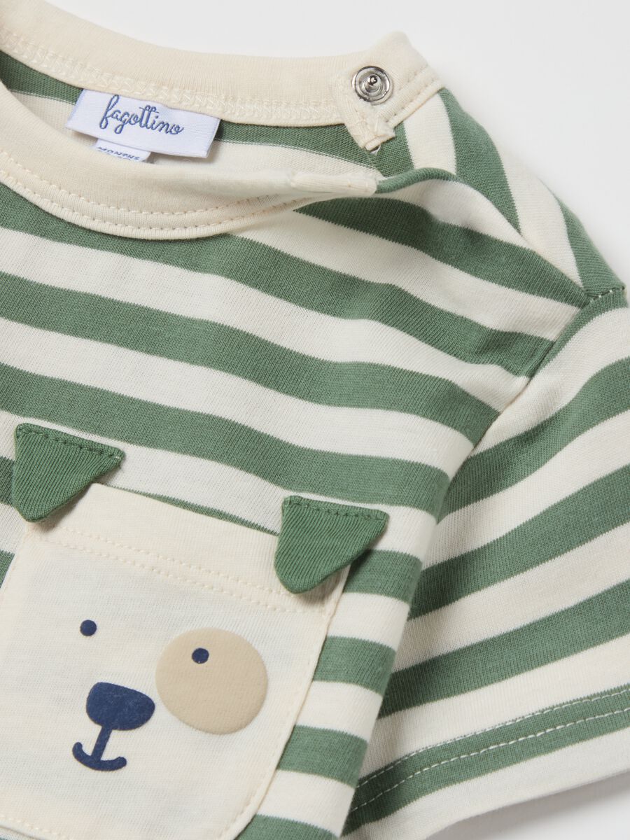 T-shirt in cotone a righe con tasca e cagnolino _2