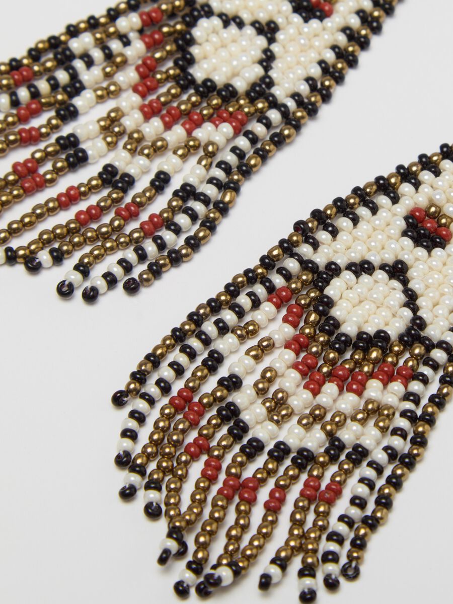 Pendant earrings with ethnic motif_2