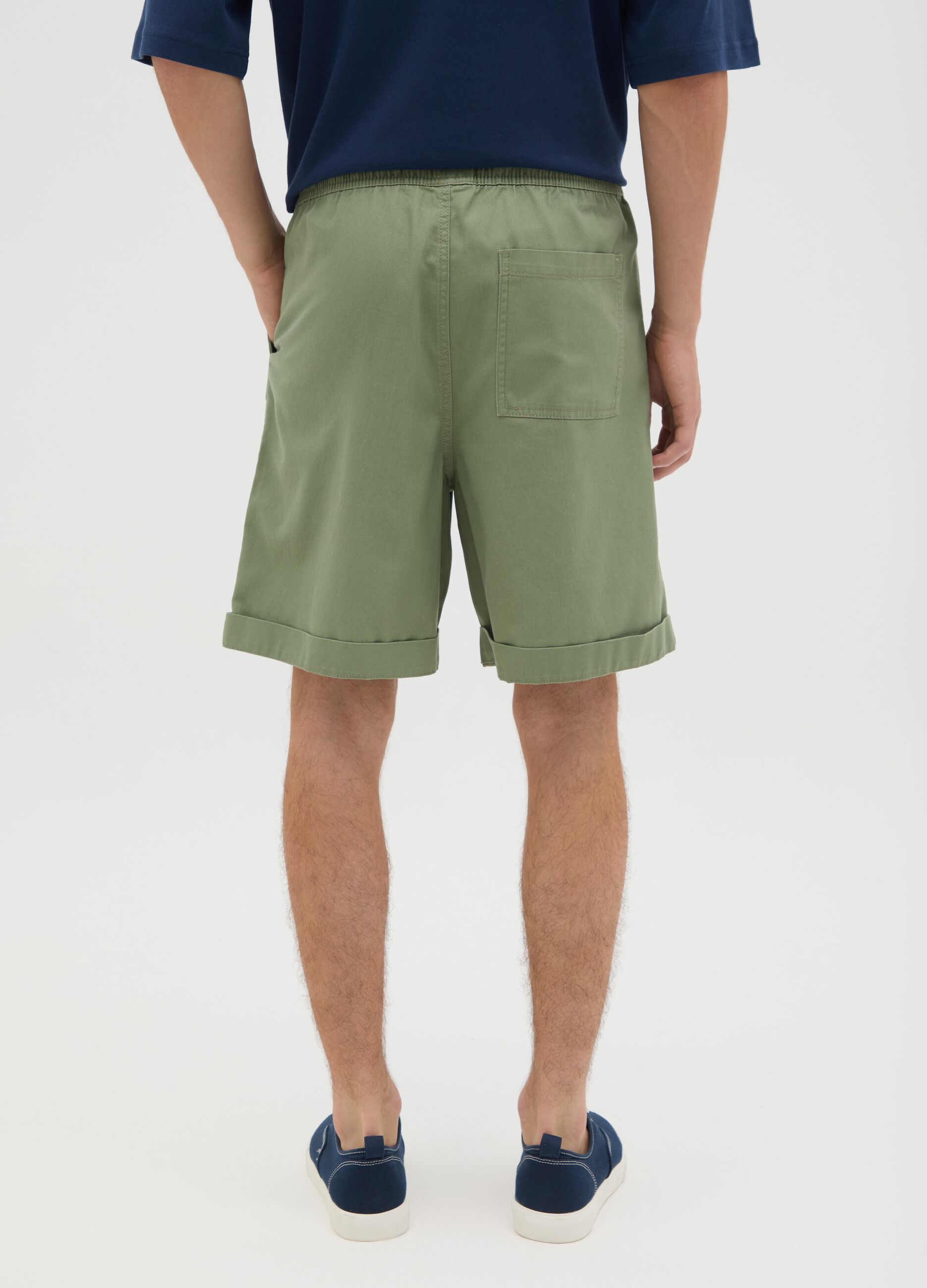 Pantaloncini da uomo in puro cotone verdi regular fit