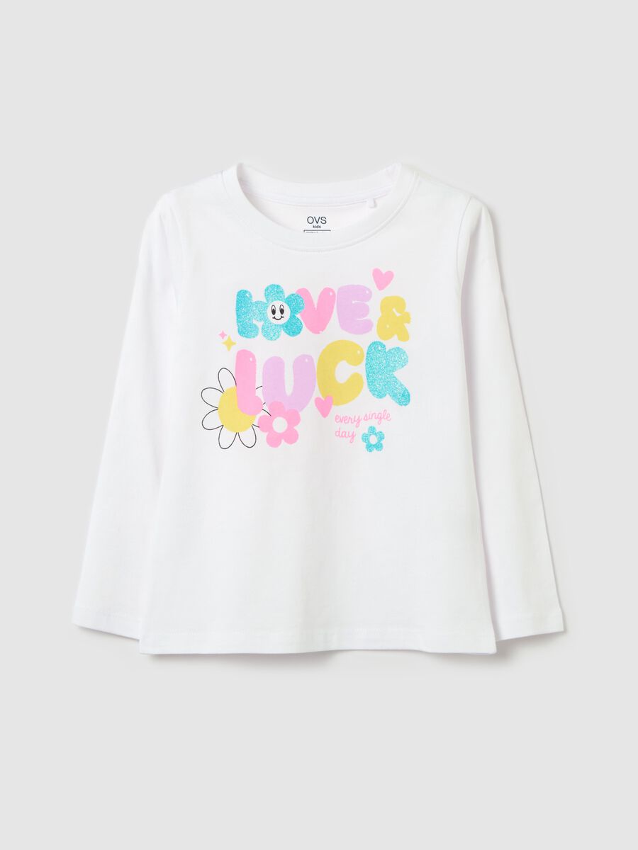 Long-sleeved T-shirt with "Love & Luck” print_0