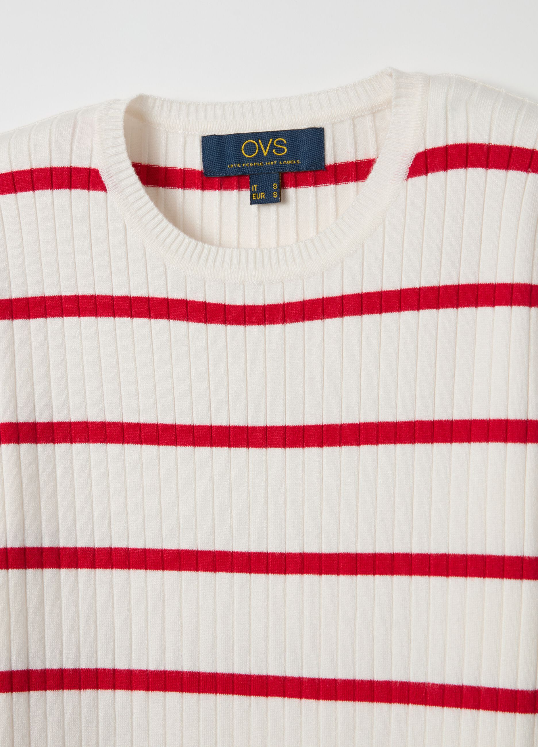 Flat ribbed top with striped pattern