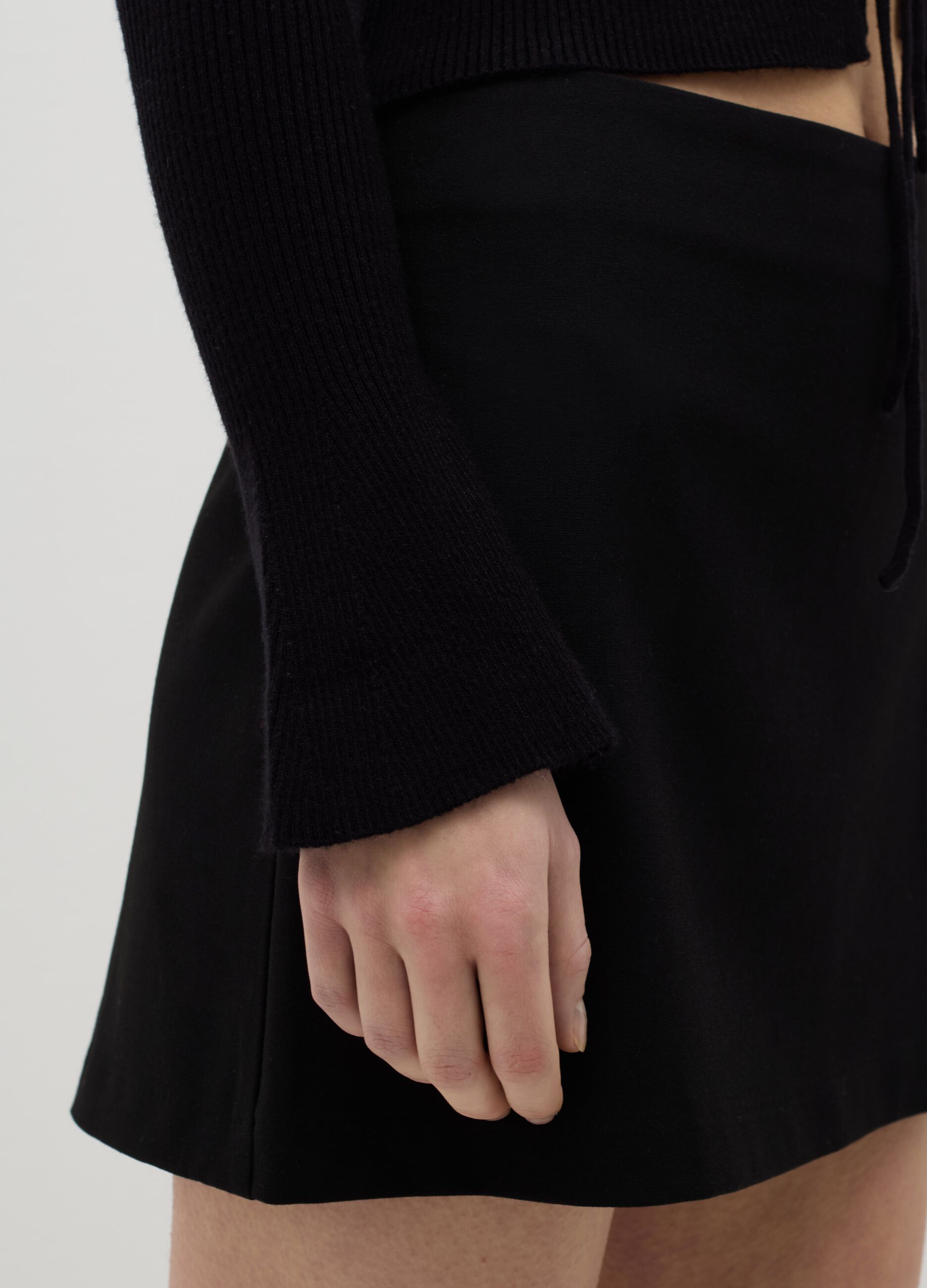Cardigan a costine con laccetti