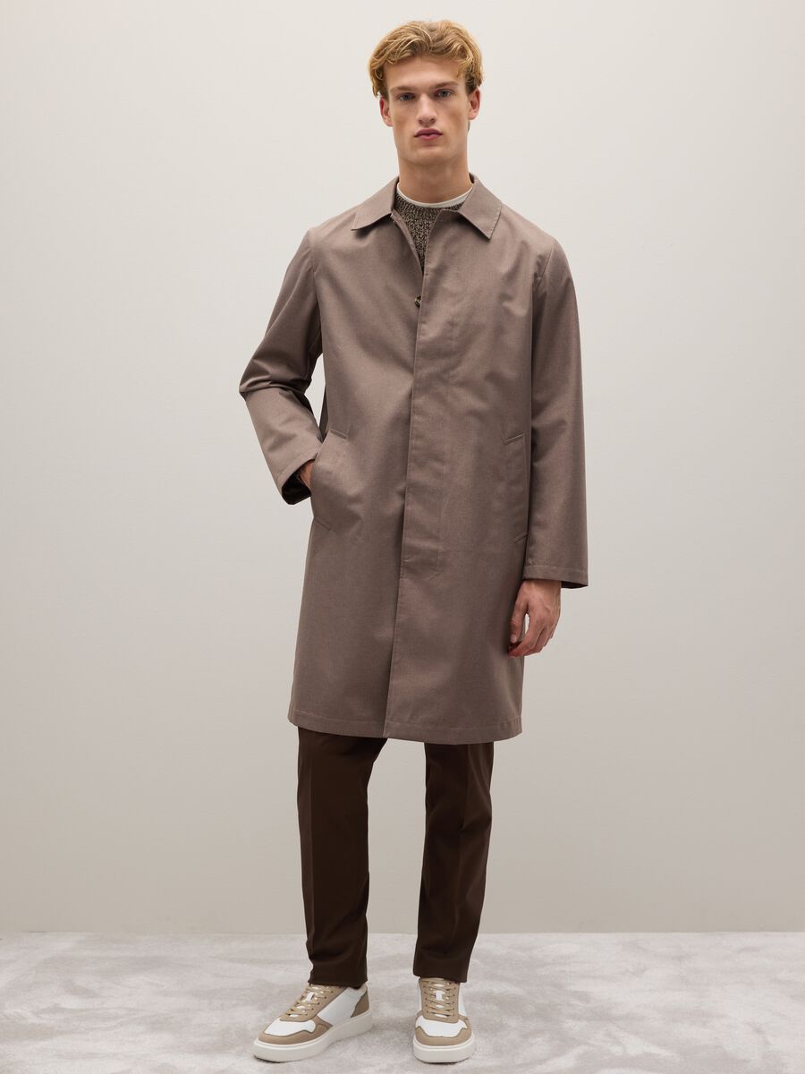 Trench marrone con tasche laterali e zip_0