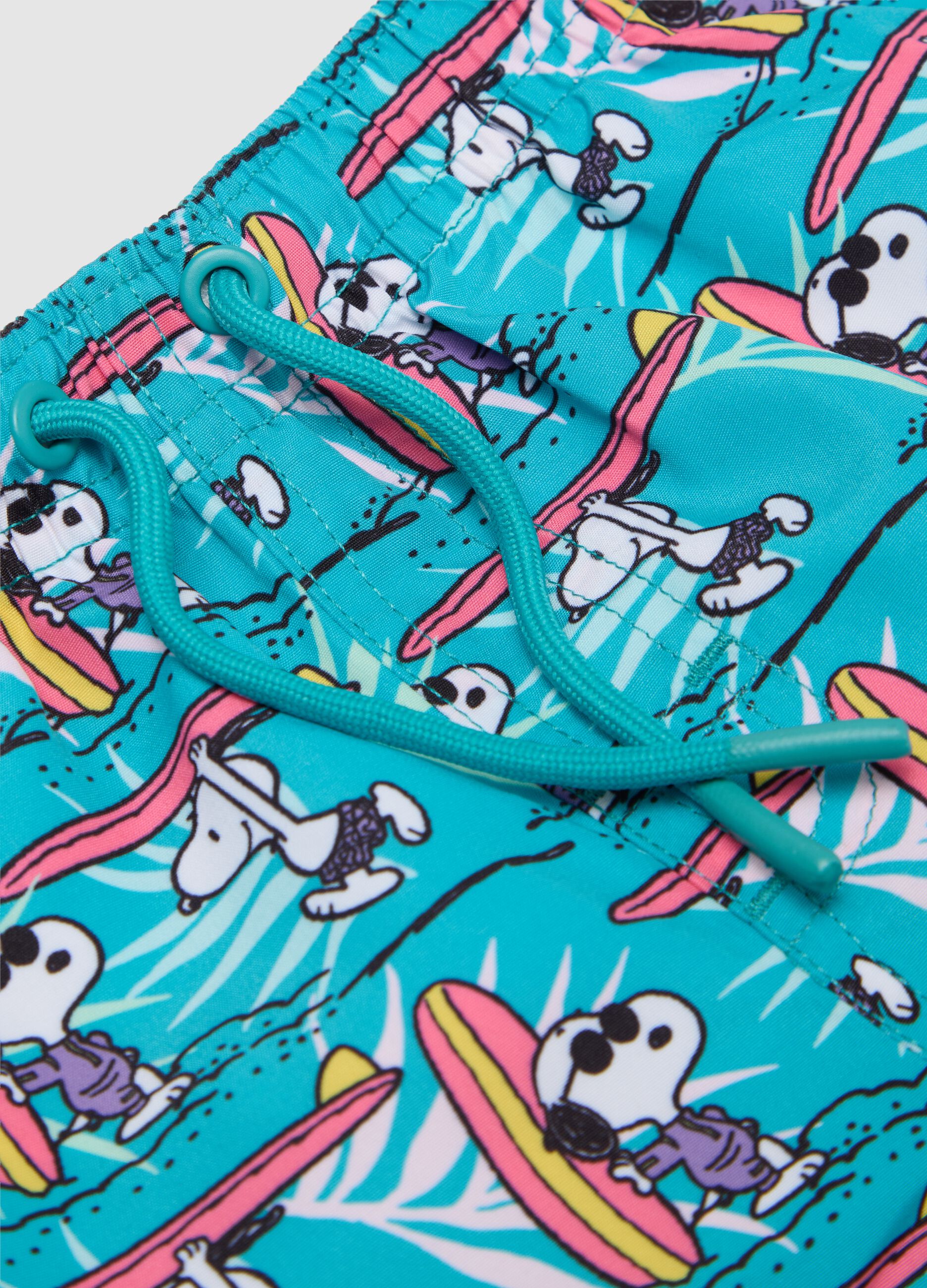 Costume da bagno da bambino in tessuto multicolor con stampa Snoopy e vita elasticizzata
