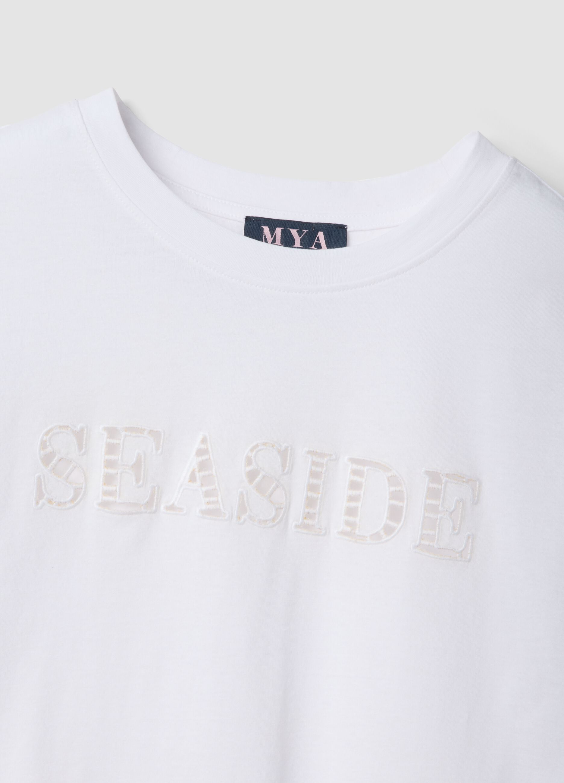 White pure cotton T-shirt with front print