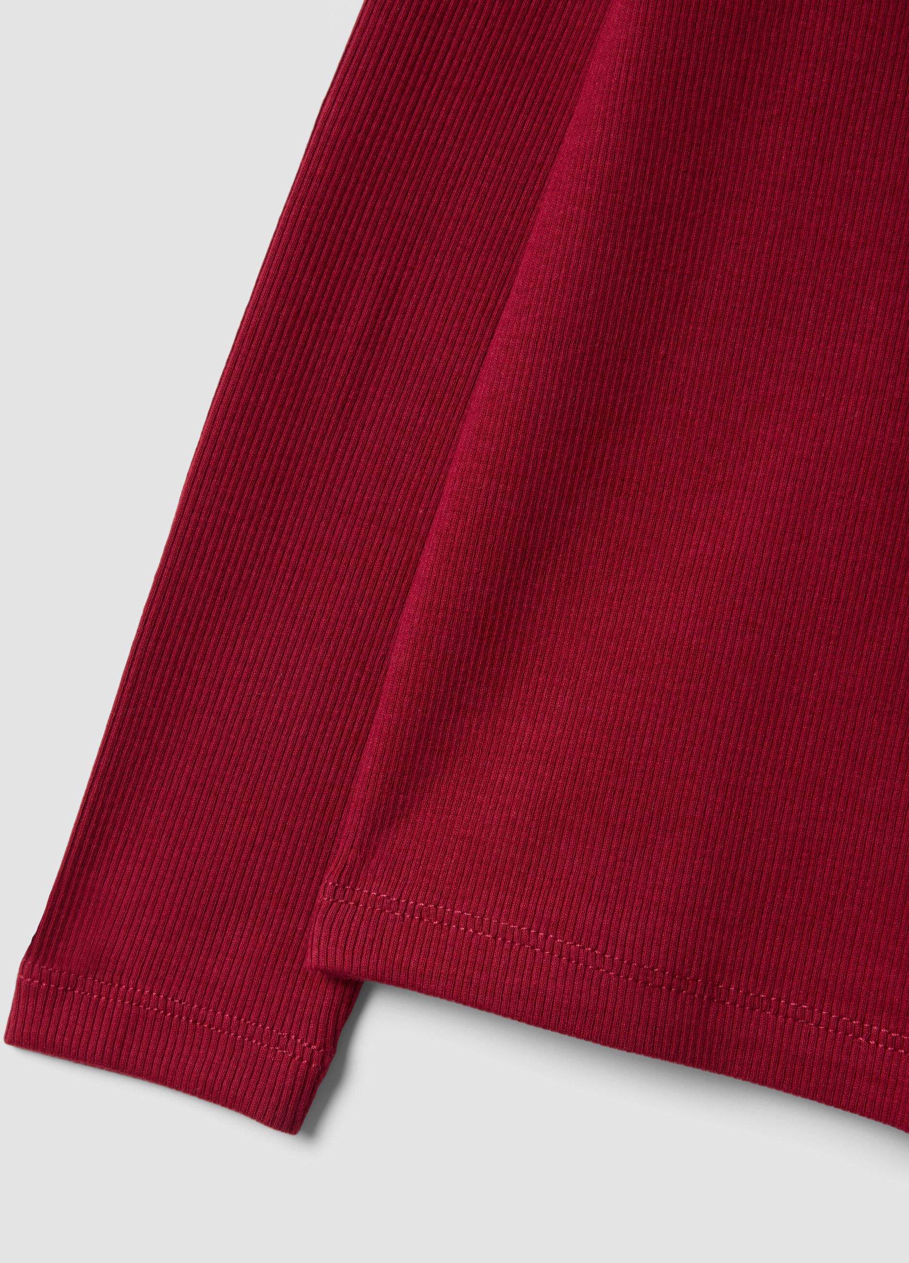 Red ribbed stretch cotton T-shirt with teddy bear embroidery