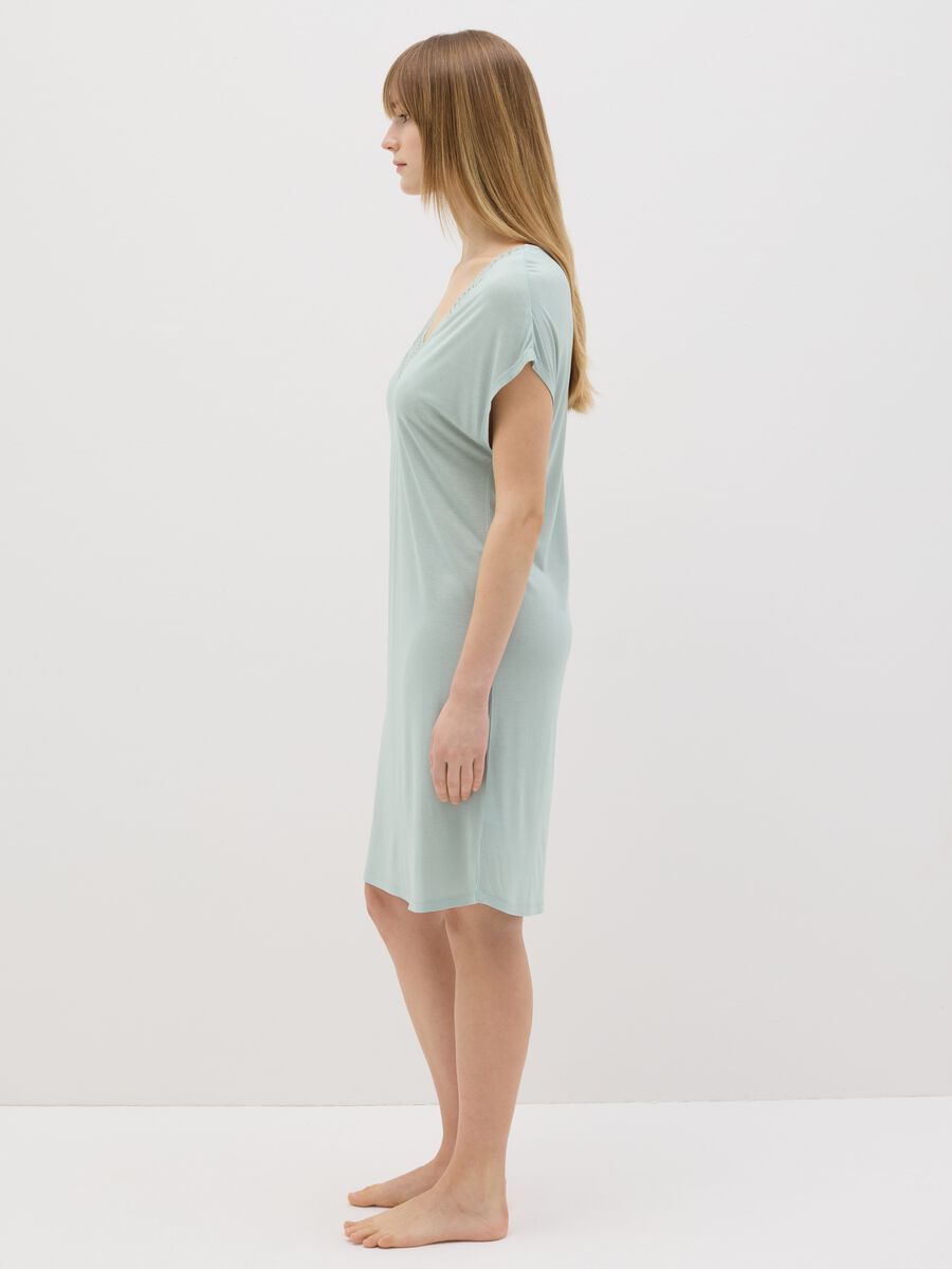 Green nightdress with broderie anglaise insert_1