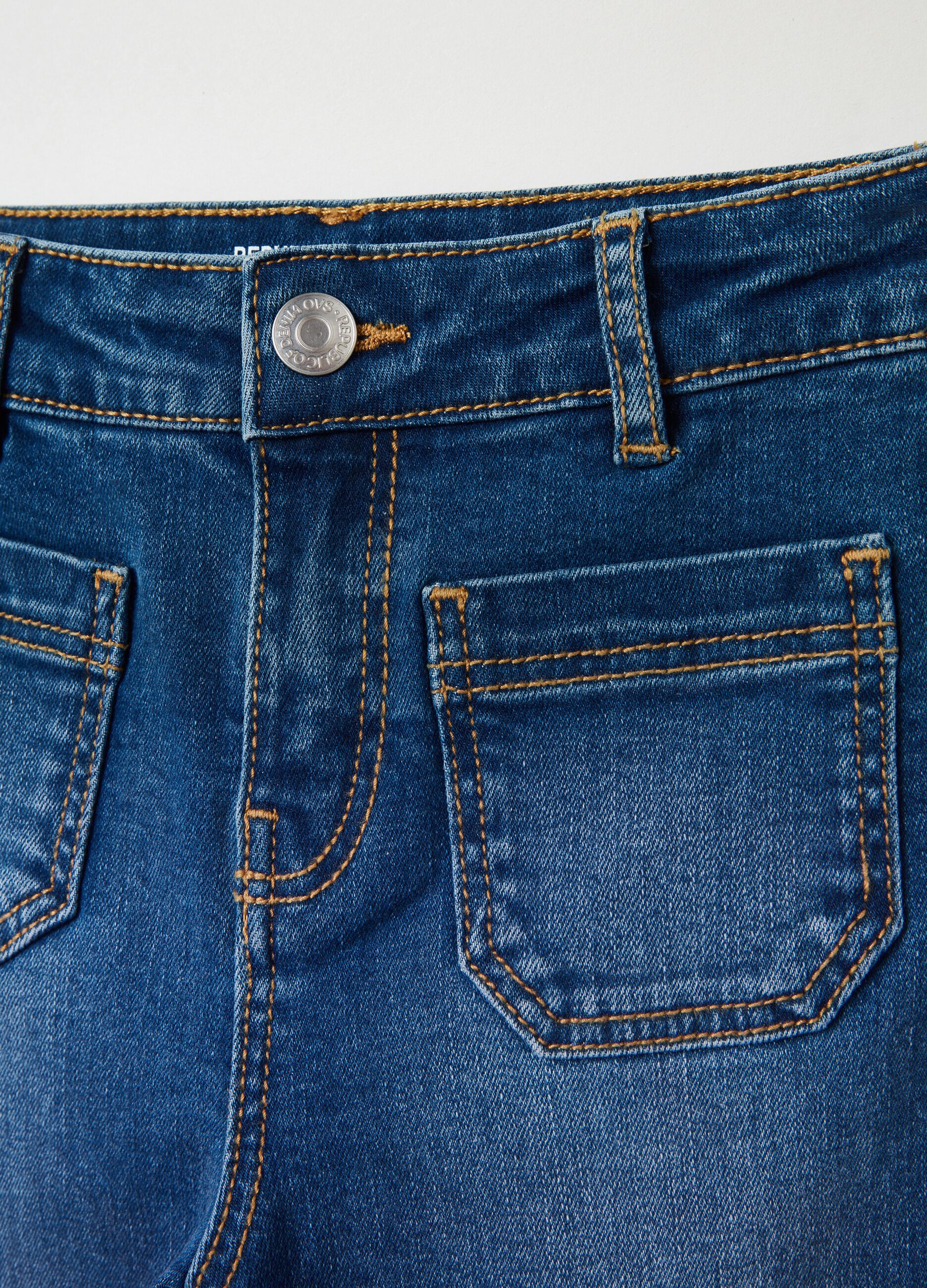 Jeans straight fit con tasche_2