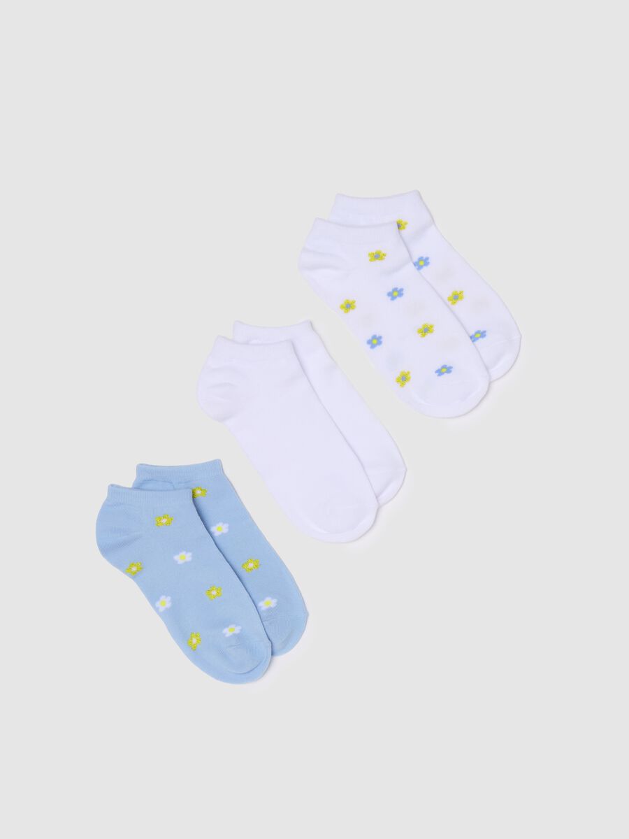Three-pair pack short socks with small flowers_0