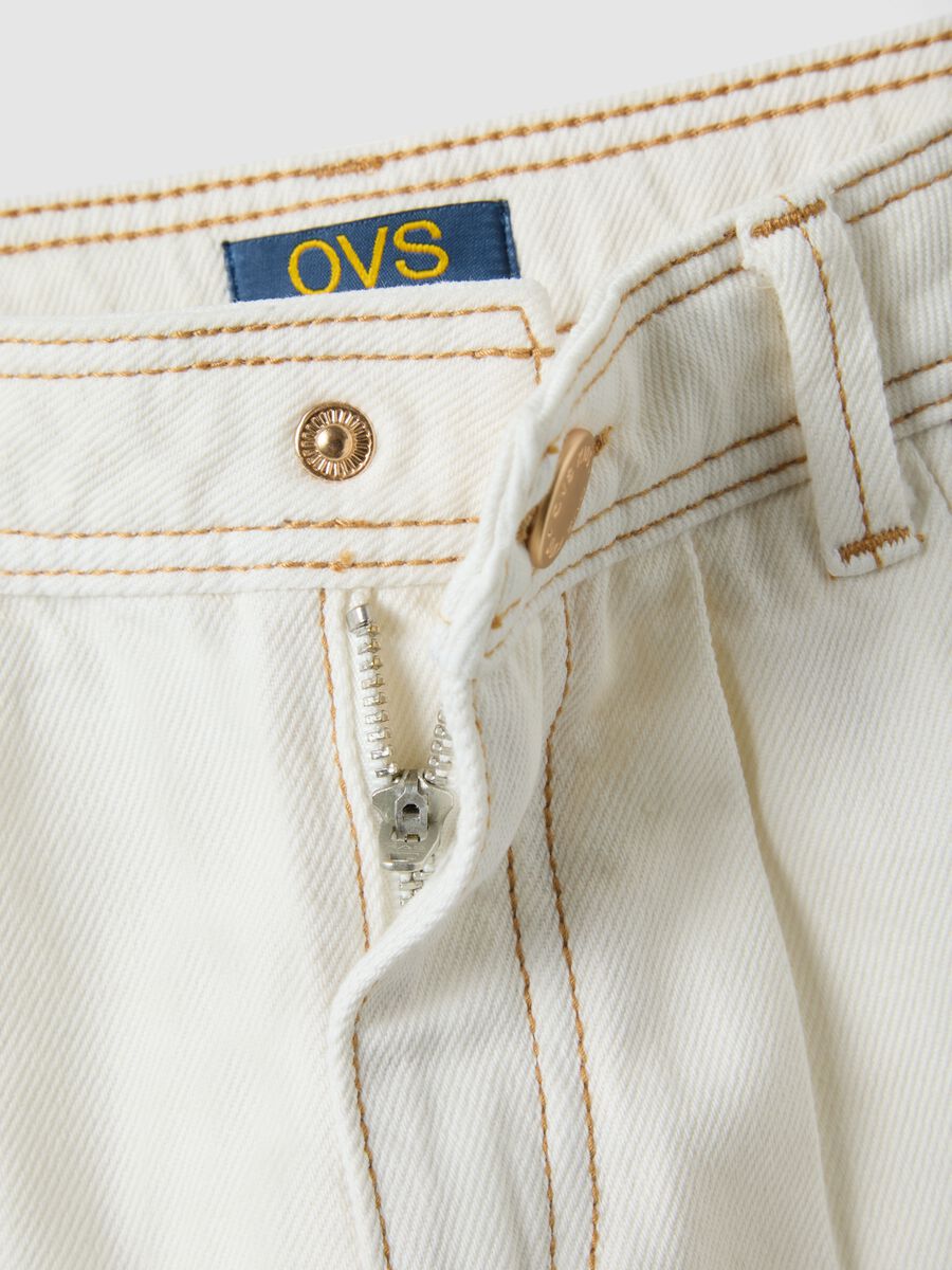 Girls' regular fit pure white cotton shorts_2