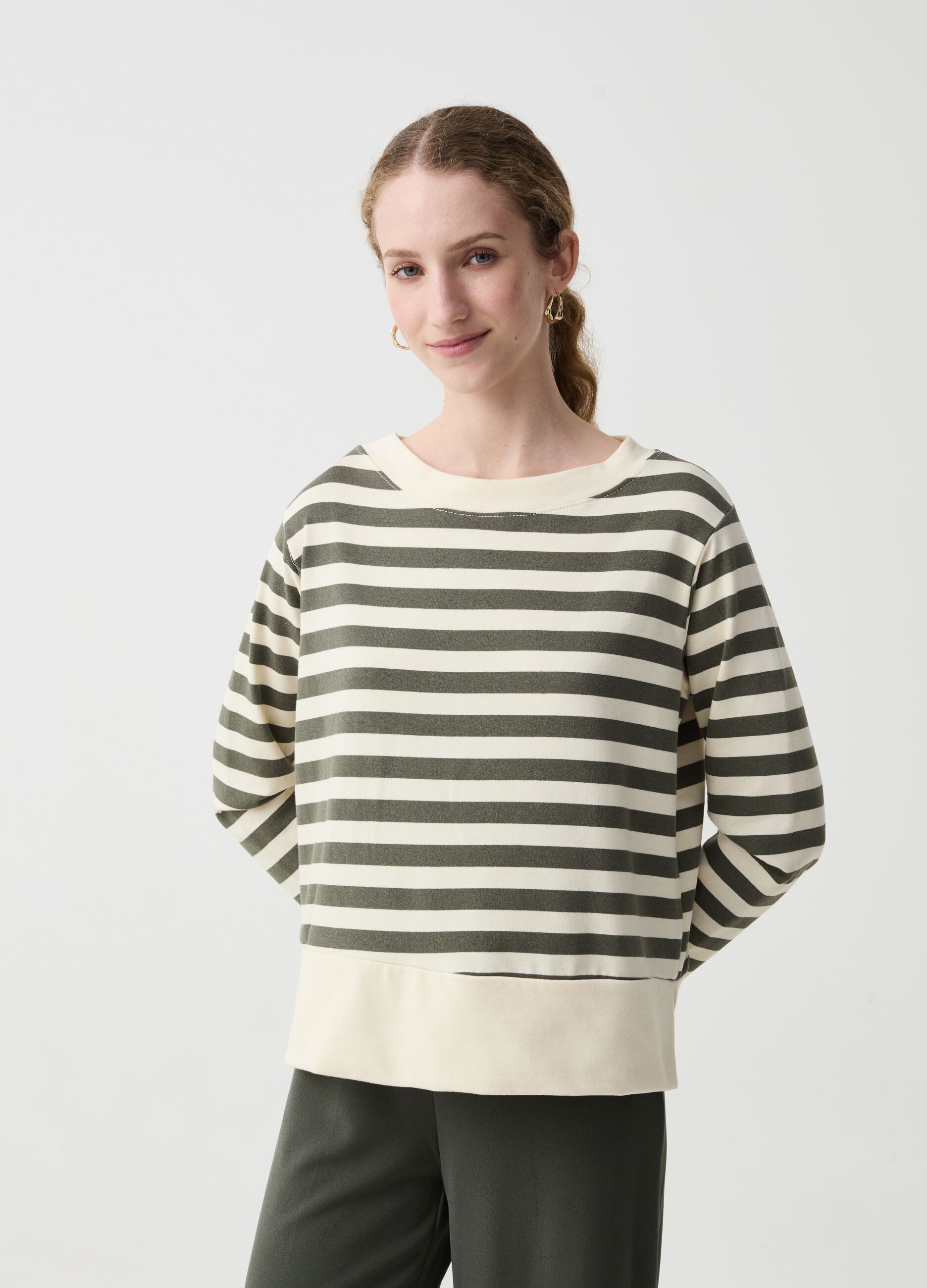 Long-sleeved top with striped pattern