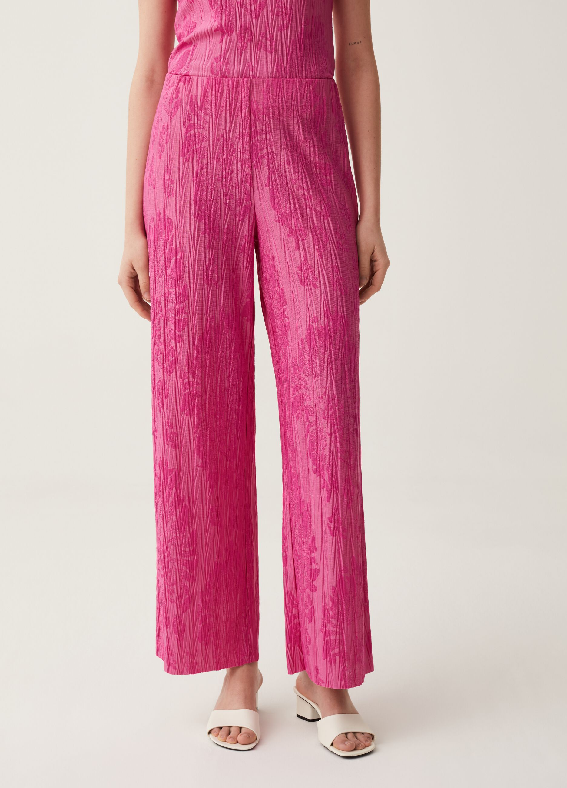 Pantalone flared con disegno jacquard_1