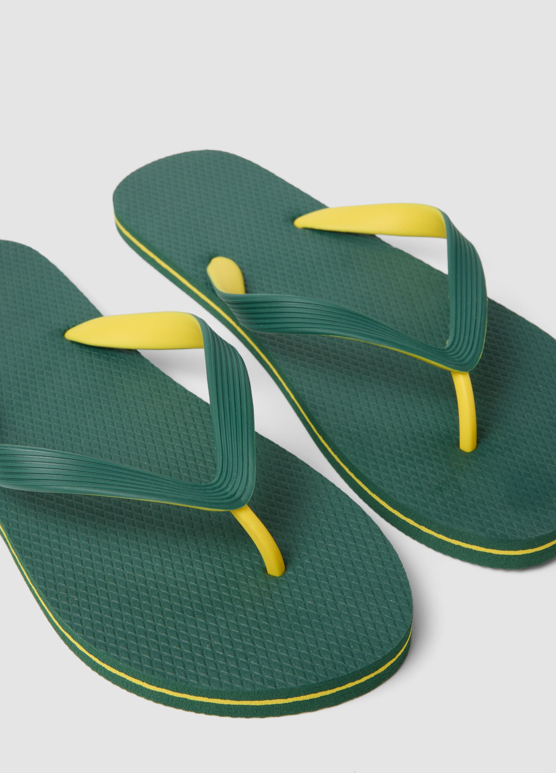 Green beach flip-flops