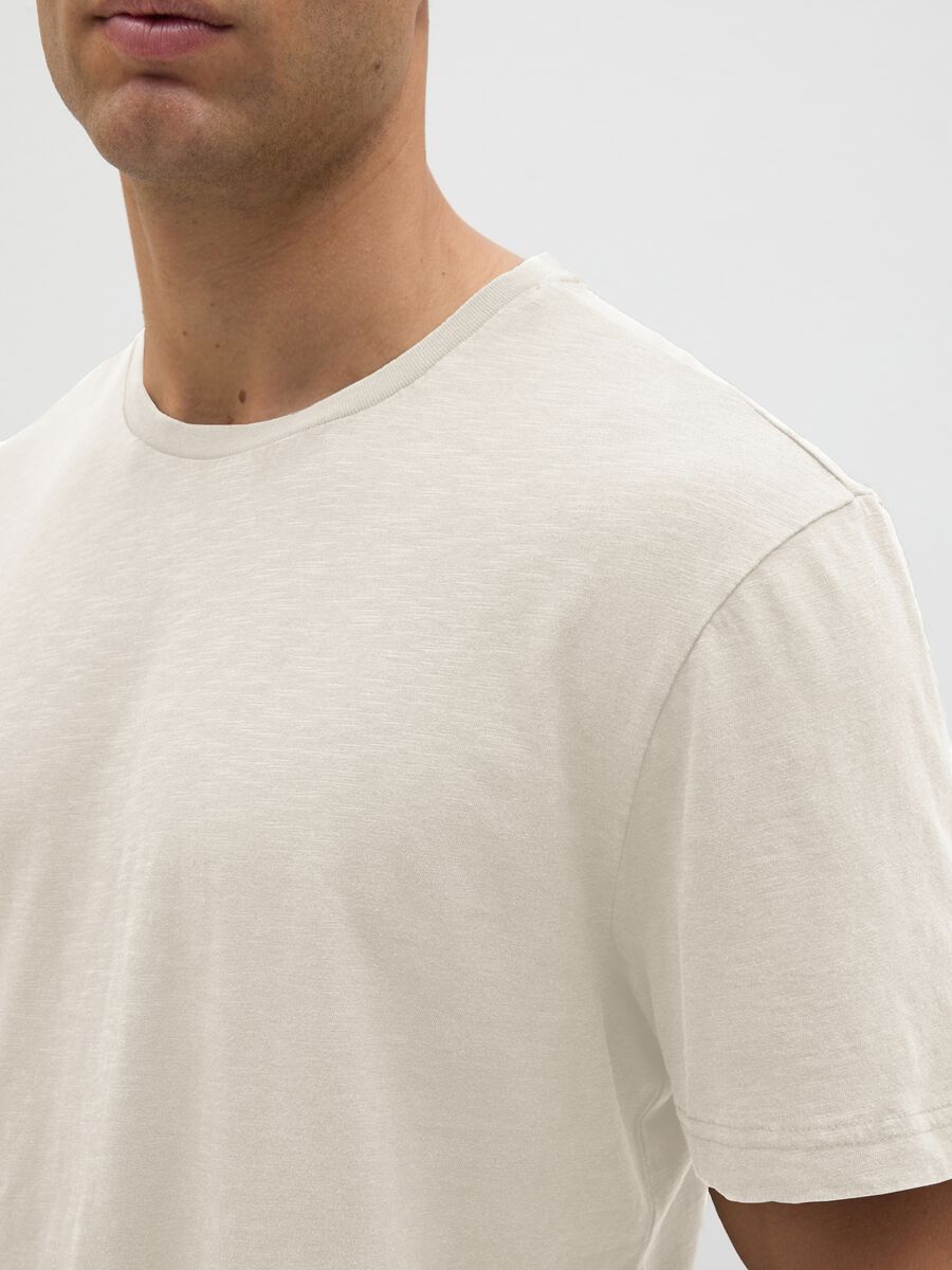 Men's beige pure cotton regular fit T-shirt_3
