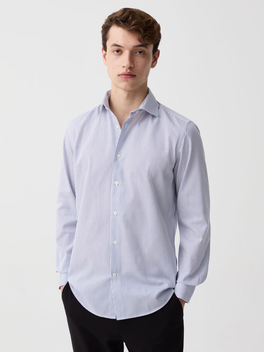 Slim-fit easy-iron pinstripe shirt_1