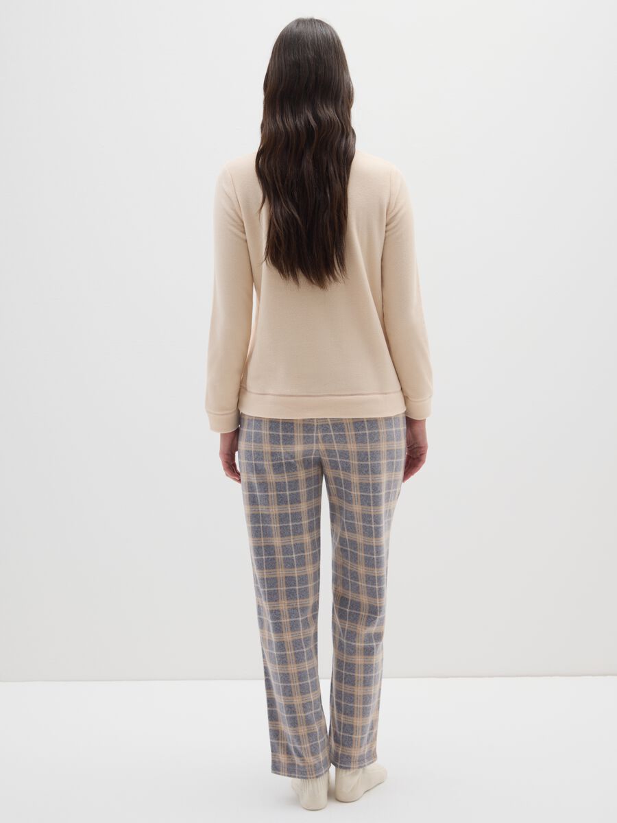 Pigiama beige a quadri_2
