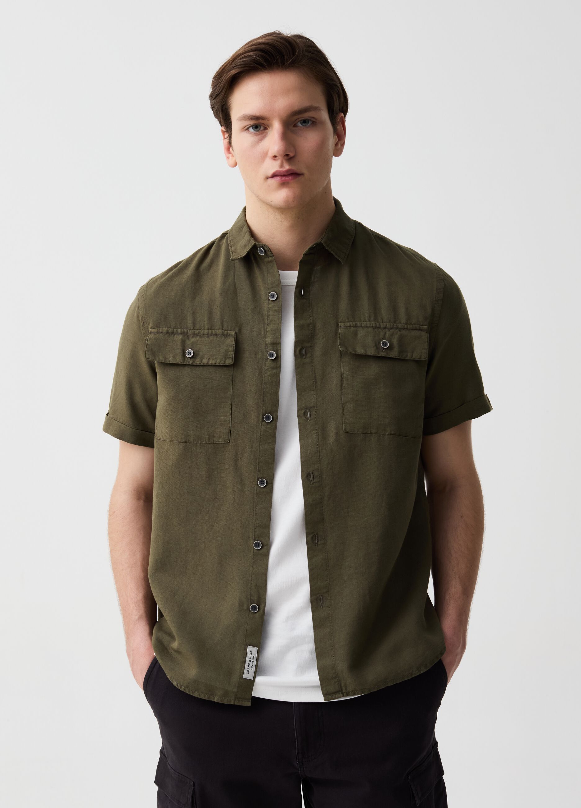 Cotton and linen shirt with short sleeves