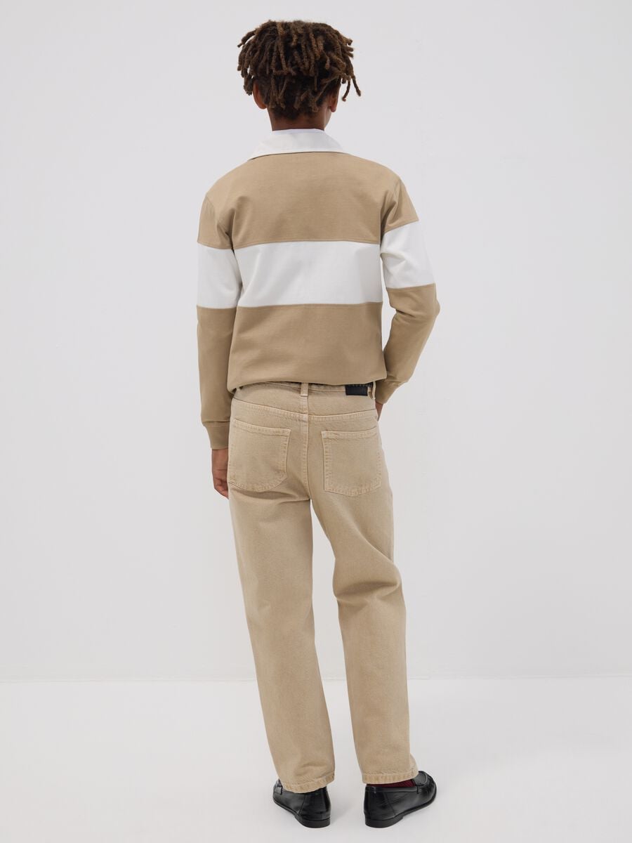 Beige cotton denim jeans, relaxed fit for boys_2