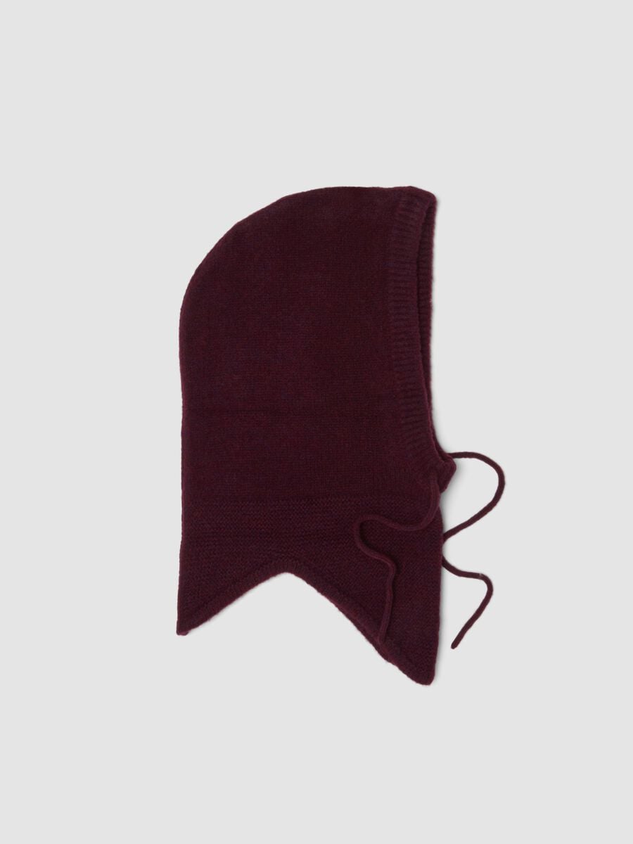 Cappuccio rosso in lana elasticizzata con laccetti_0