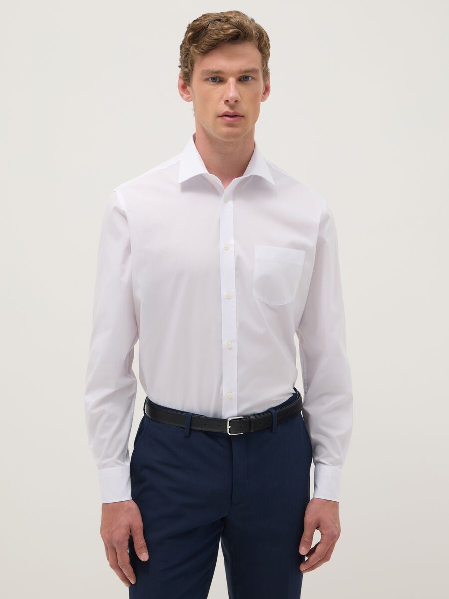 White shirt with classic collar regular fit_0