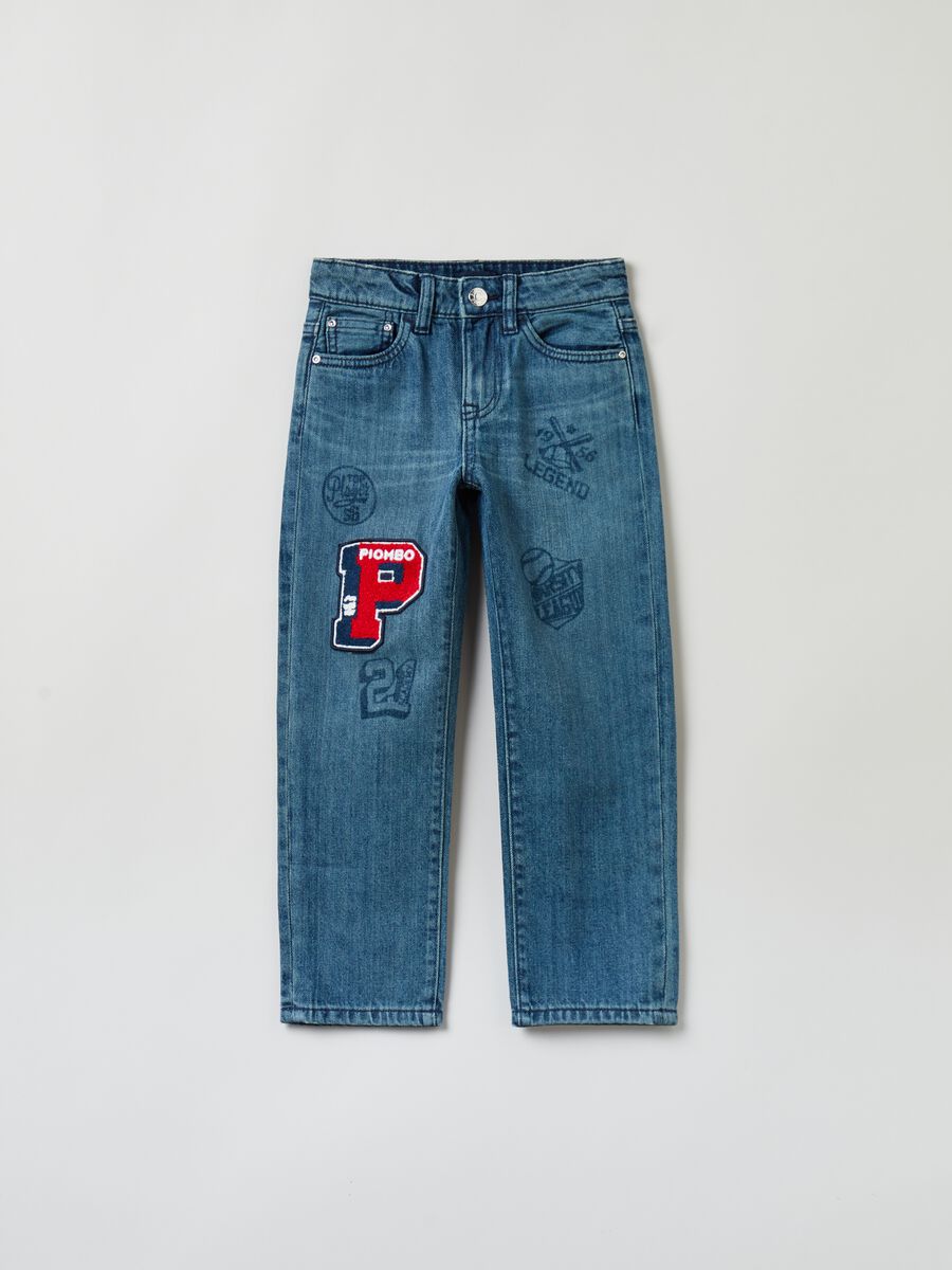 Jeans cinque tasche con patch e stampa_3