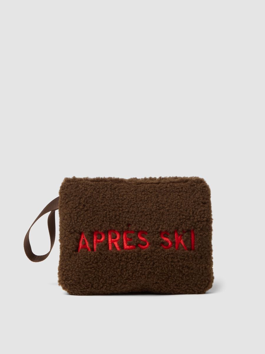 Pochette marrone con polsiera e zip con effetto teddy_0