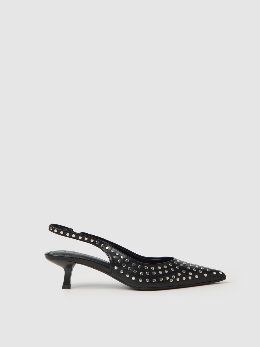 Scarpe slingback in vera pelle nere con borchie_0
