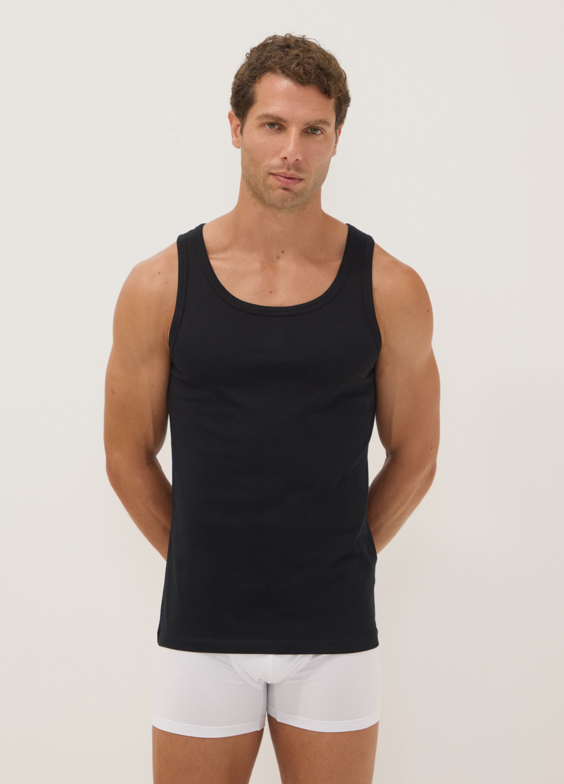 3-pack of blue organic cotton vests