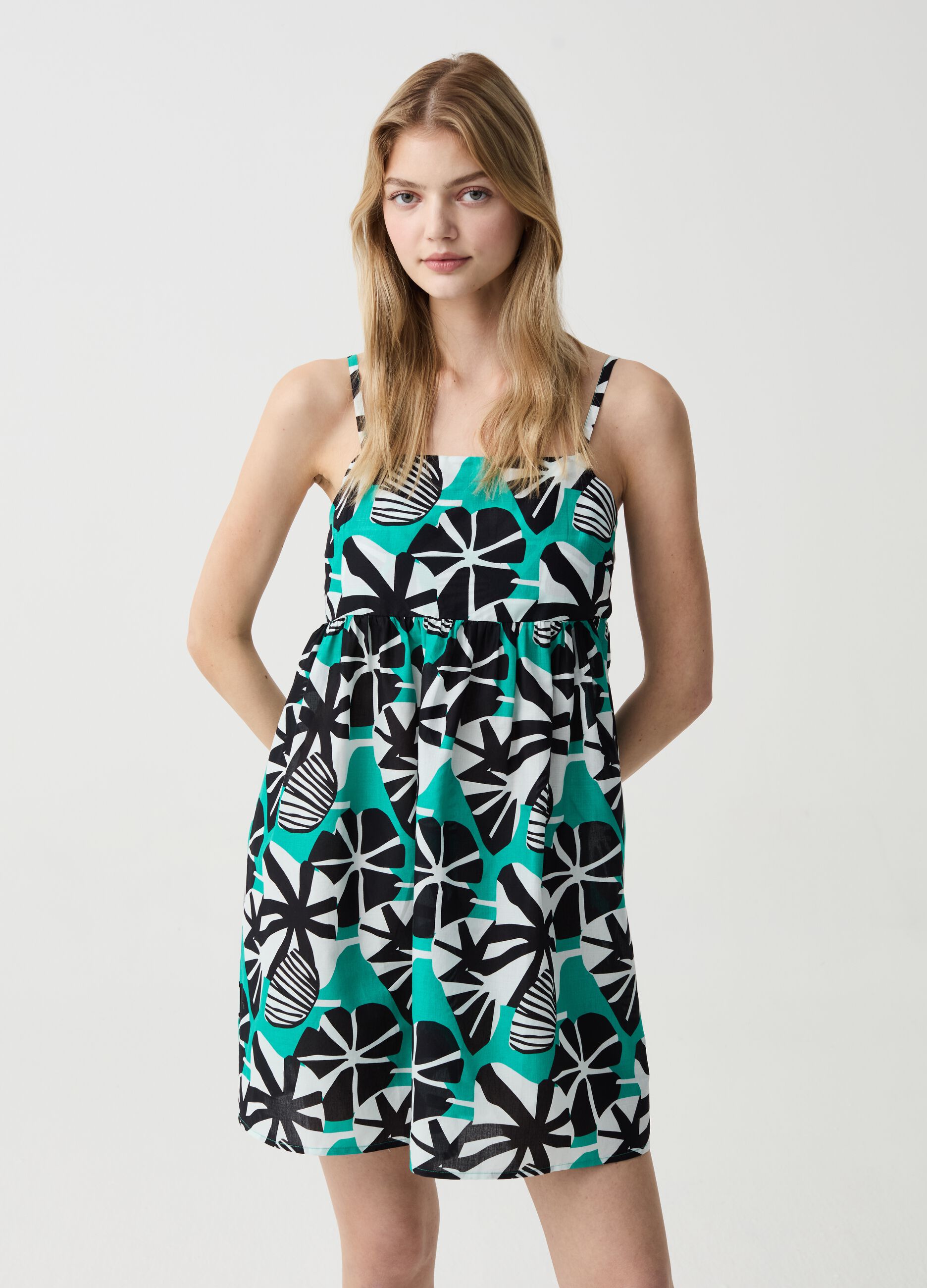 Short dress with all-over print