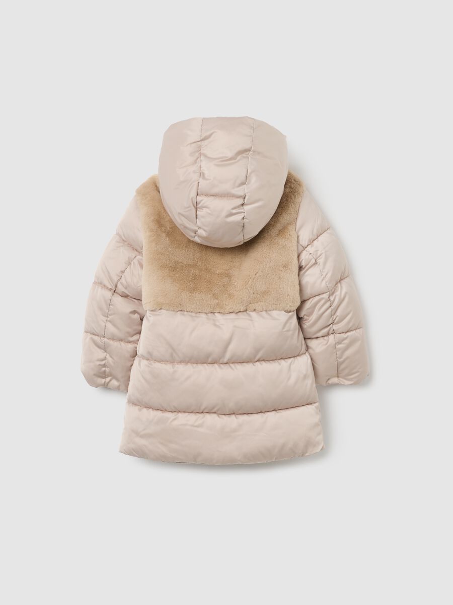 Giacca imbottita beige da bambina con zip e cappuccio_1