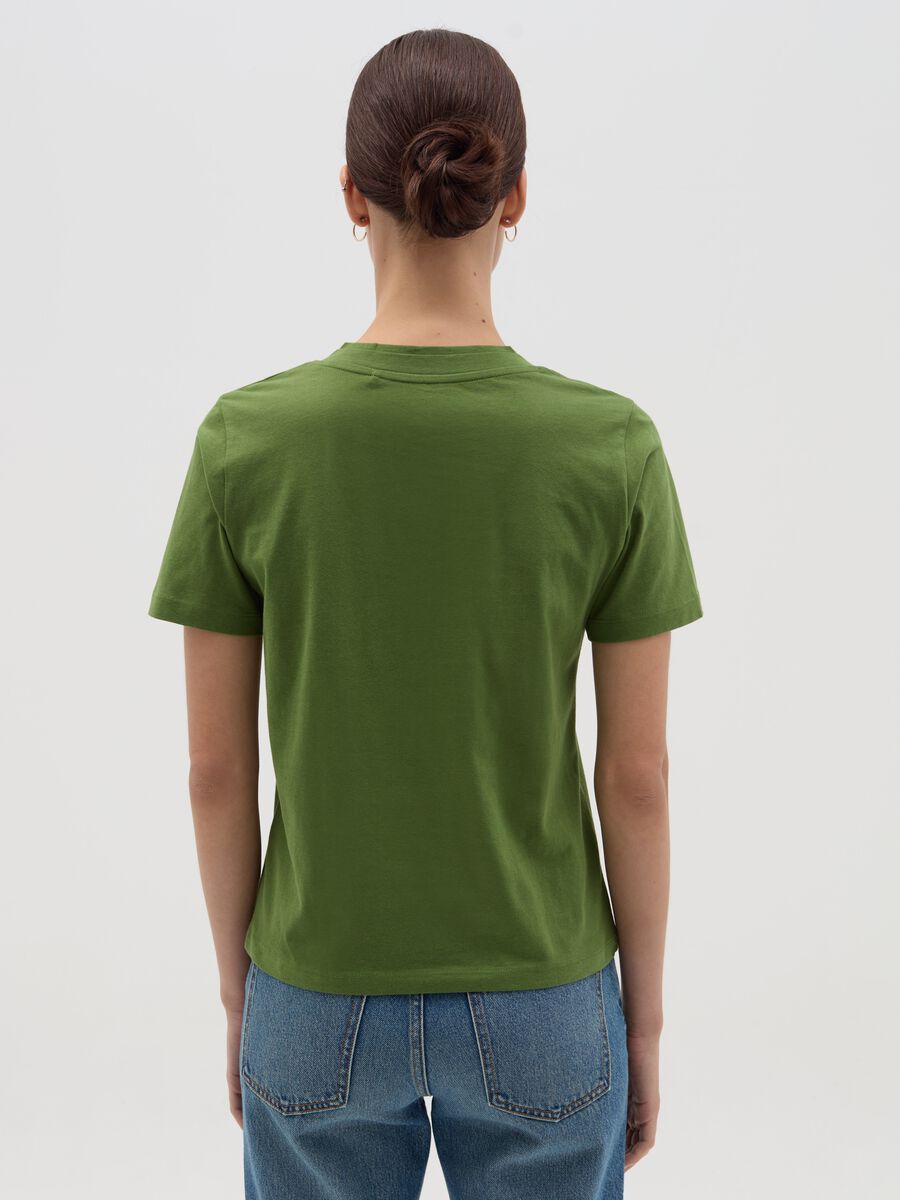 Green T-shirt with V neck_3