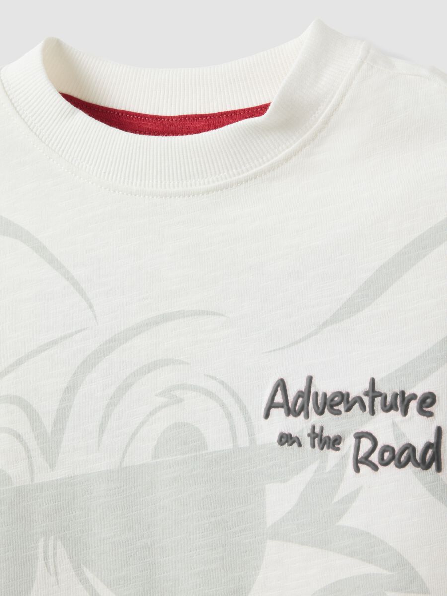 White pure cotton oversized fit girl's T-shirt with print_2