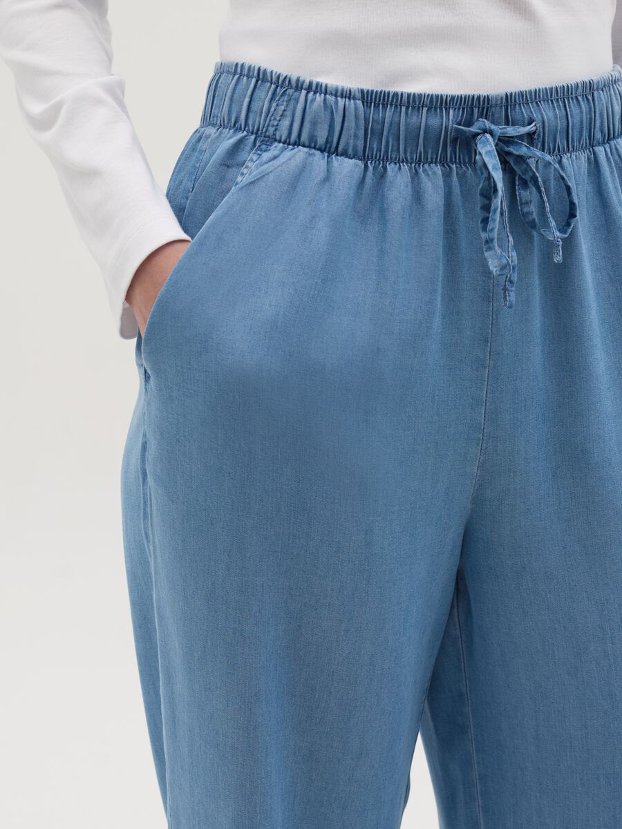 Denim-effect wide-leg fluid joggers_2
