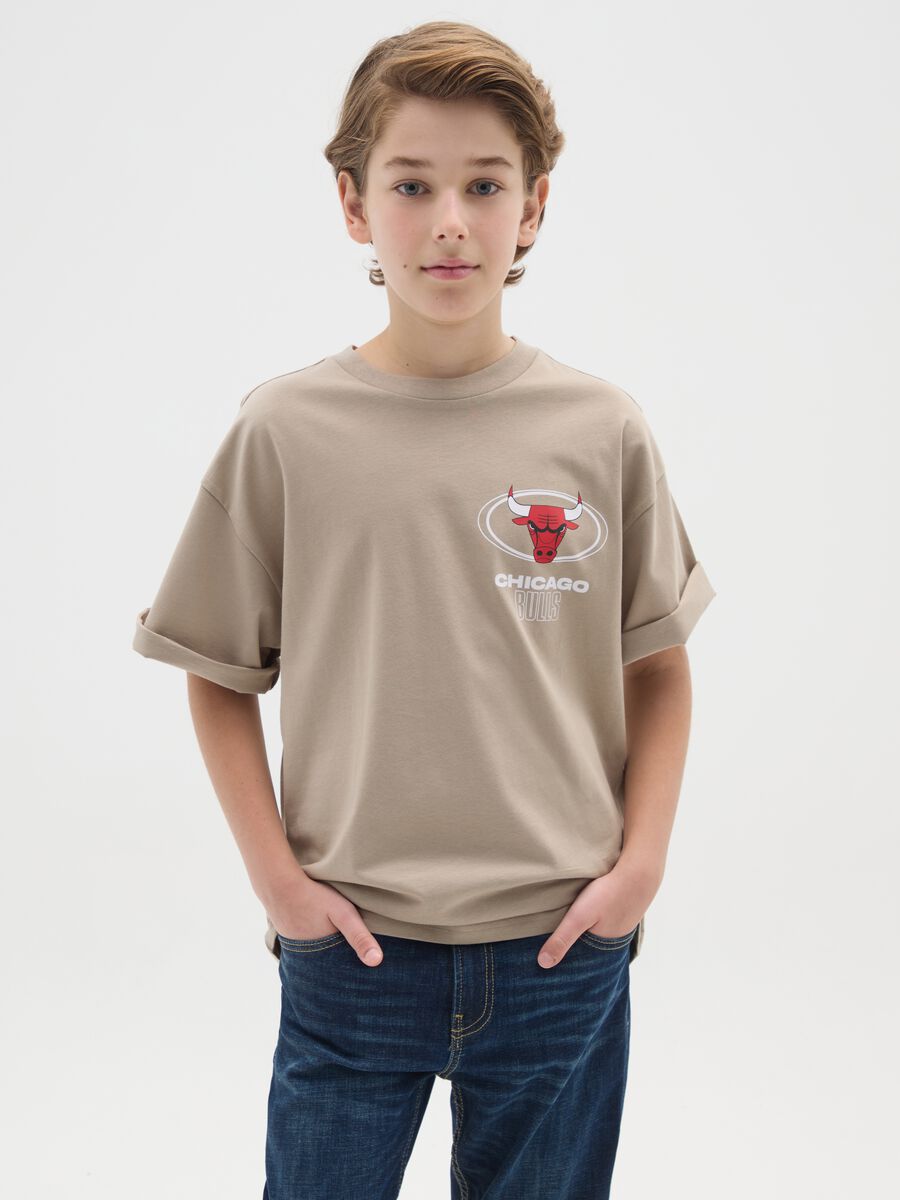 Children's T-shirt in pure beige cotton regular fit with Chicago Bulls logo_0