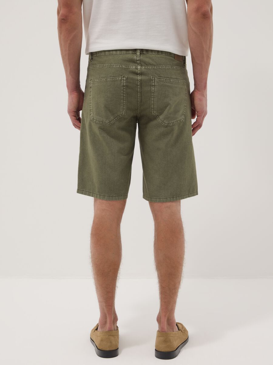 Green linen and cotton-blend five-pocket Bermuda shorts_3