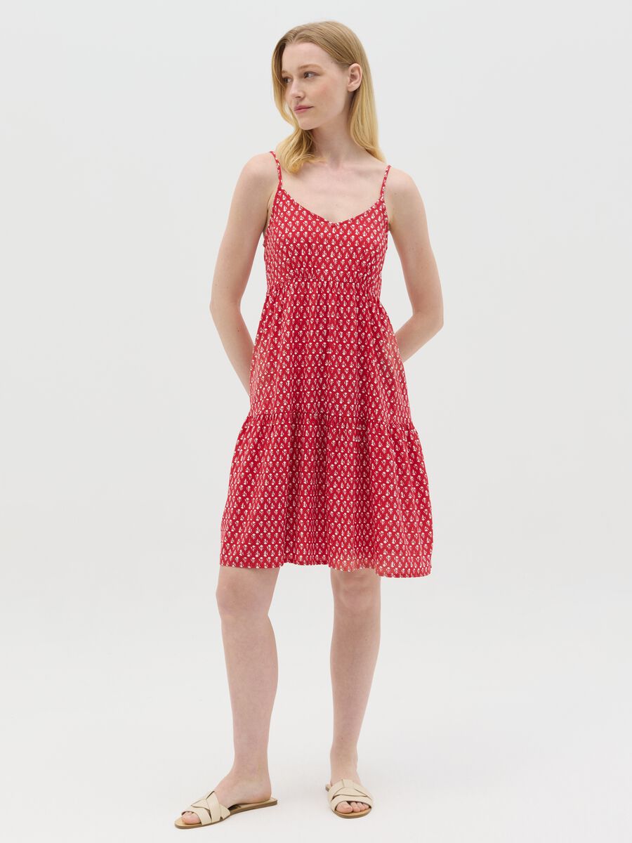 Red viscose dress with V neck and flounce_0