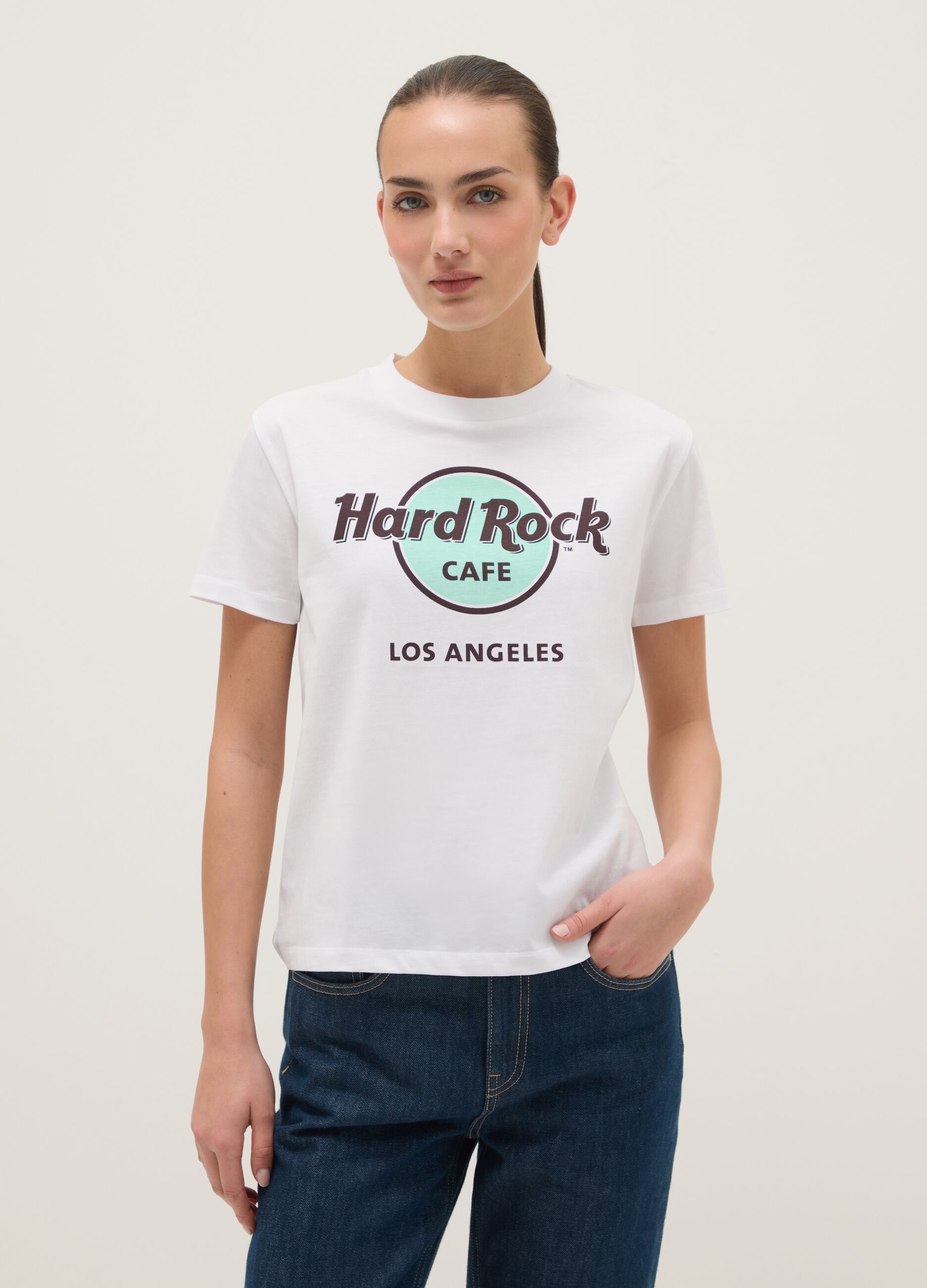 White pure cotton T-shirt regular fit with Hard Rock Cafe logo