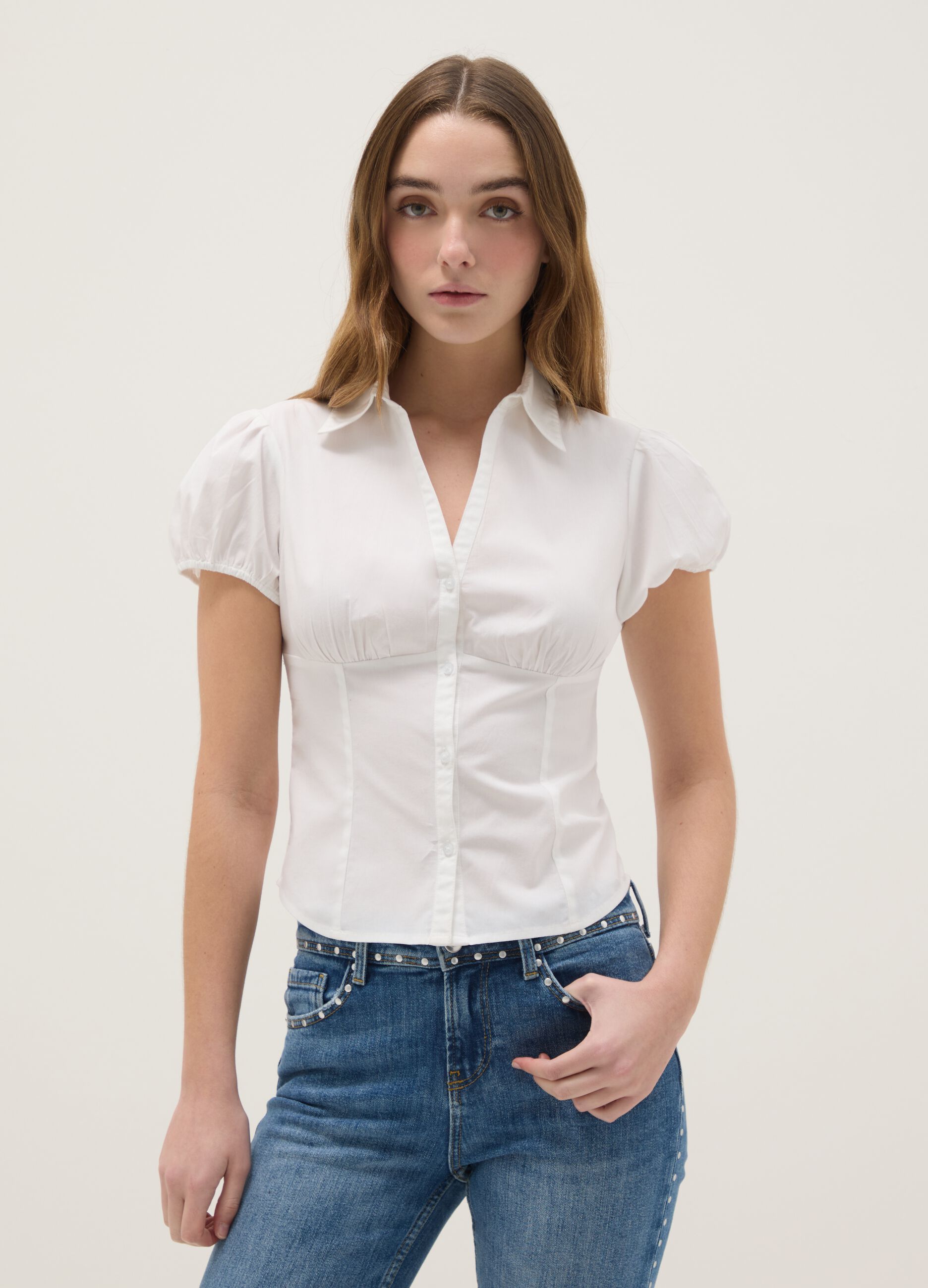 White regular-fit short-sleeve shirt in stretch cotton