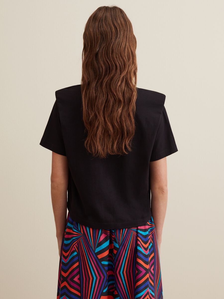 T-shirt boxy fit con spalline_2