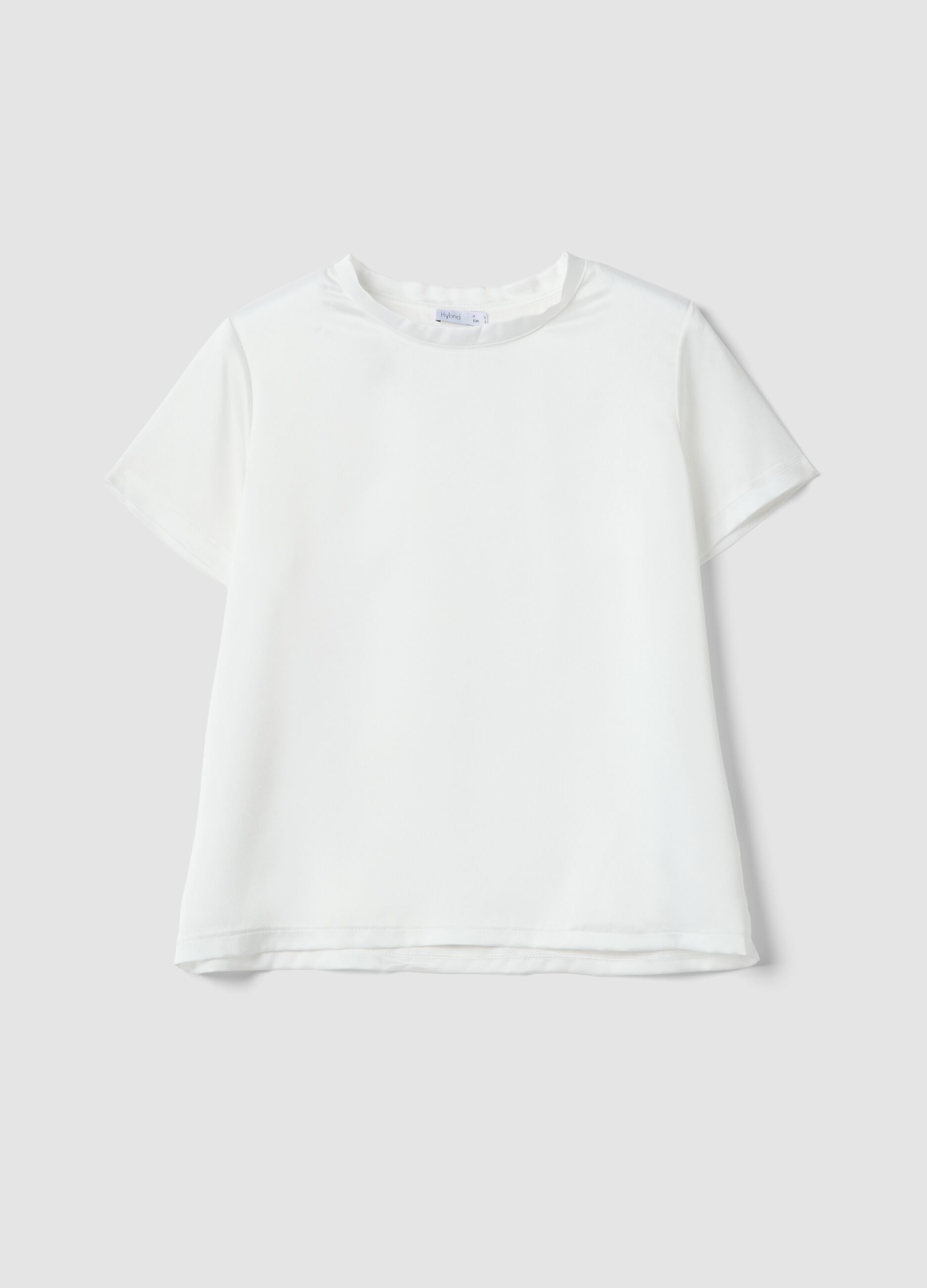 White short-sleeve T-shirt with soft neckline, regular fit