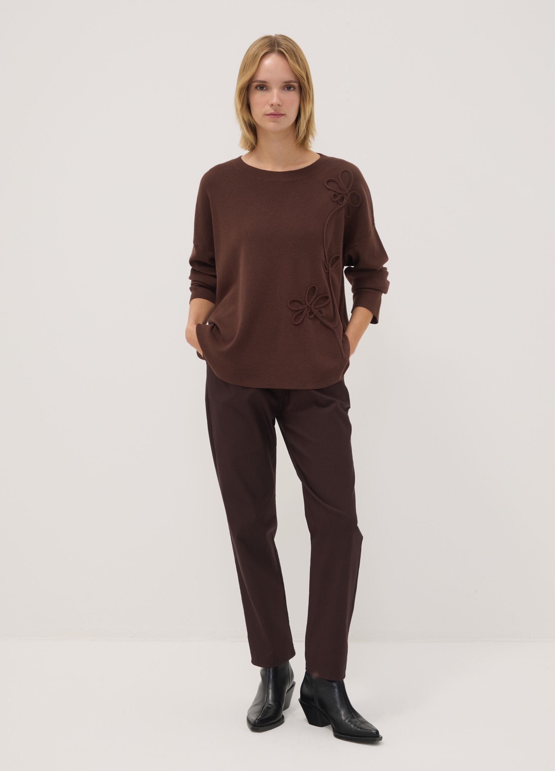Brown viscose-blend jumper with floral appliqu&eacute;s, regular fit