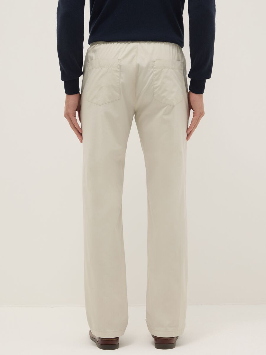 Beige chino trousers in pure cotton, regular fit_2