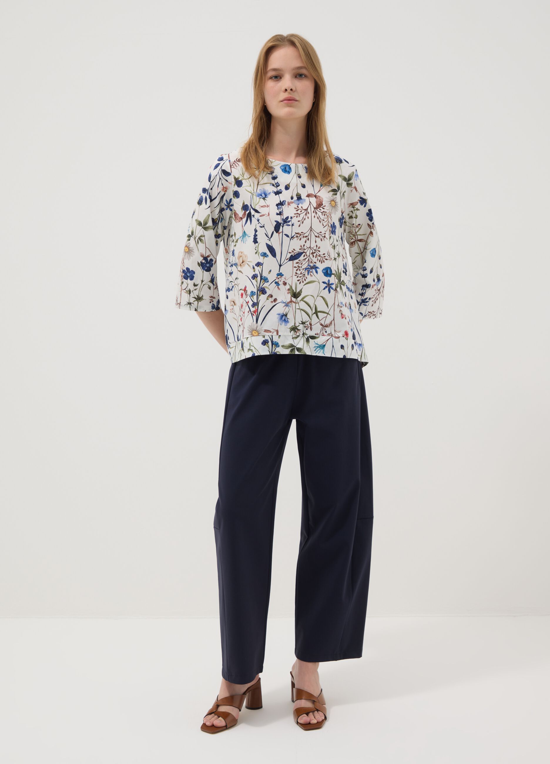 White stretch-cotton blouse with floral print