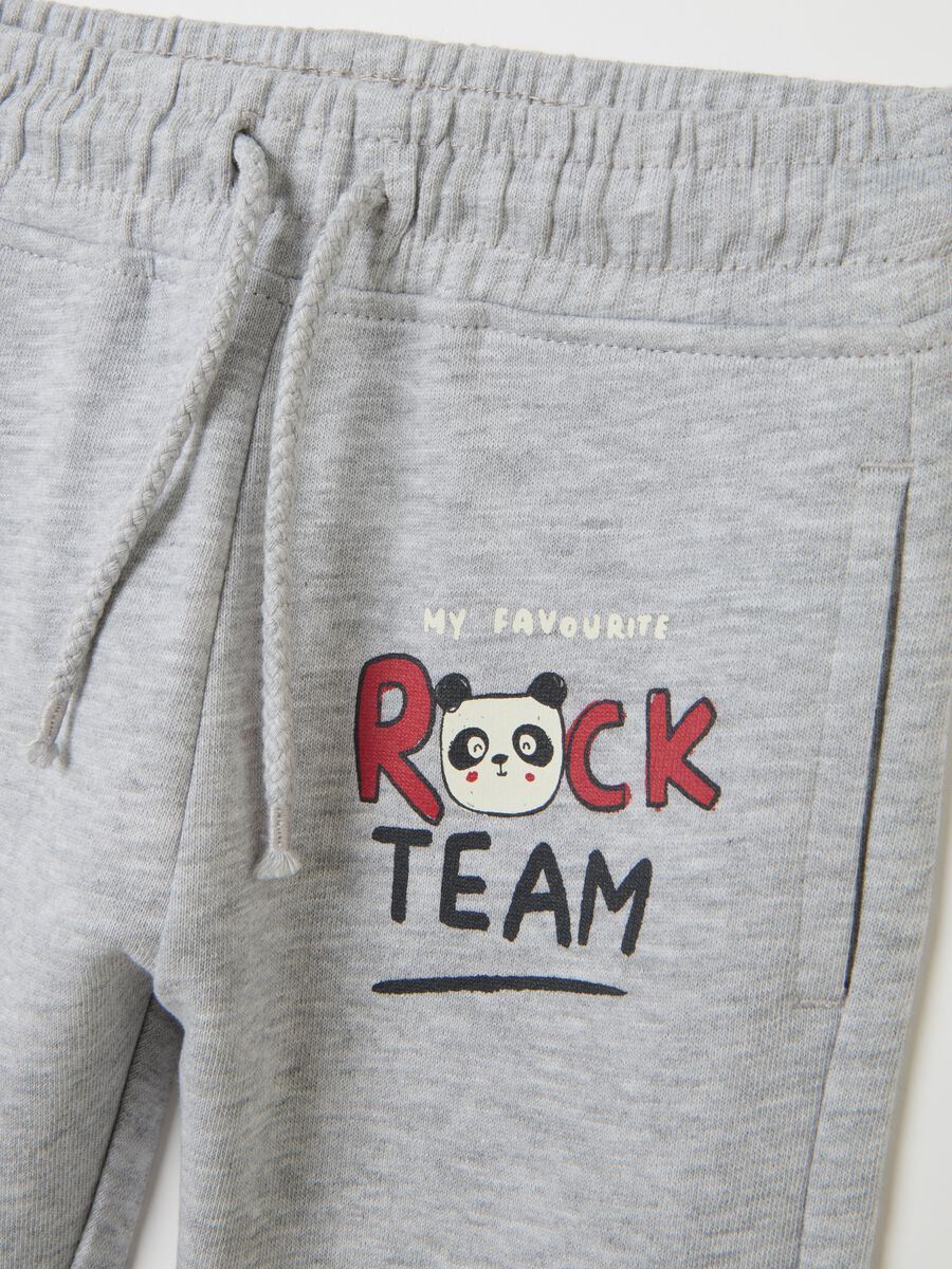 Grey regular fit pure cotton trousers for boys_2