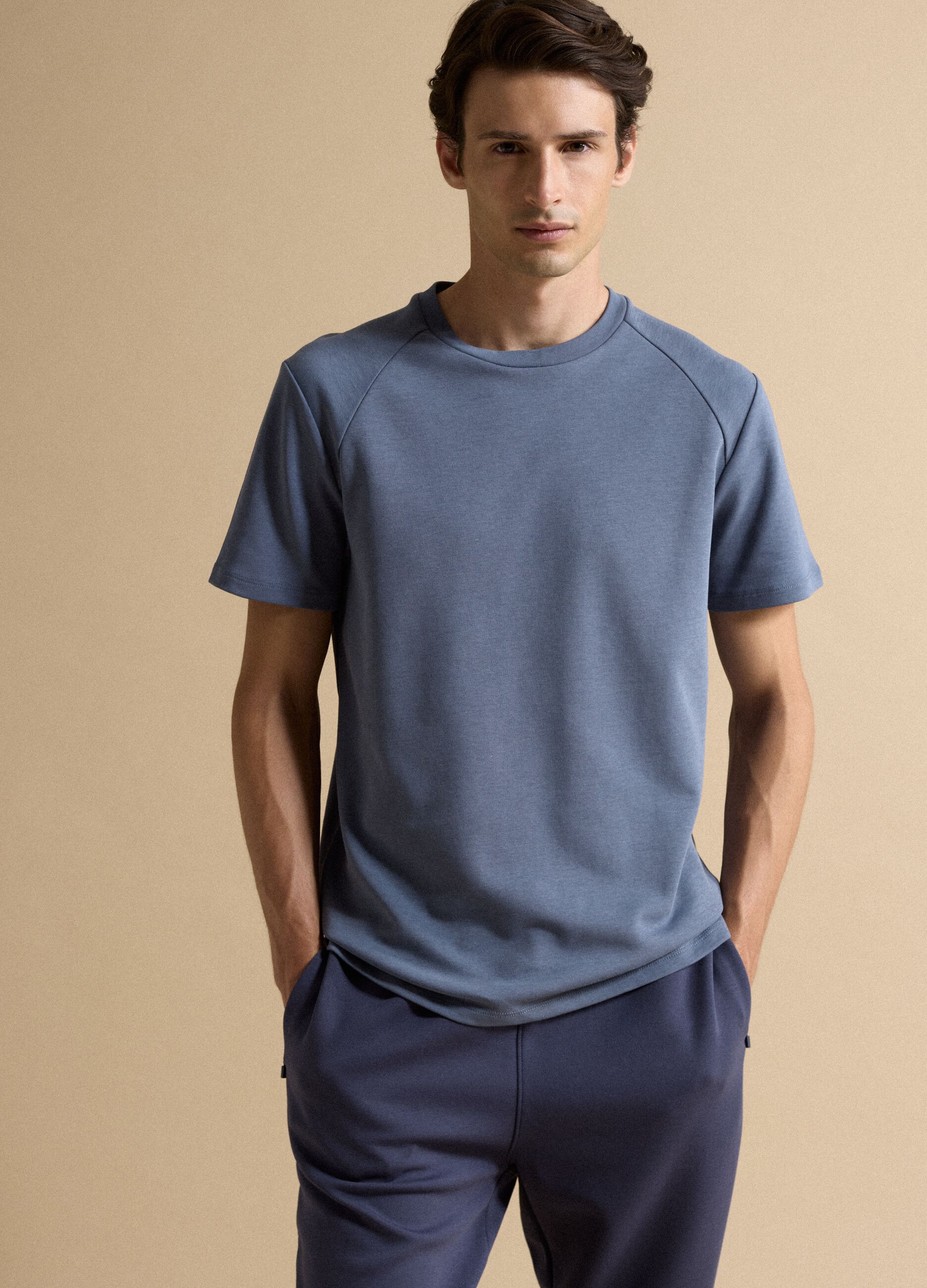 T-shirt grigia in misto cotone traspirante e ad asciugatura rapida