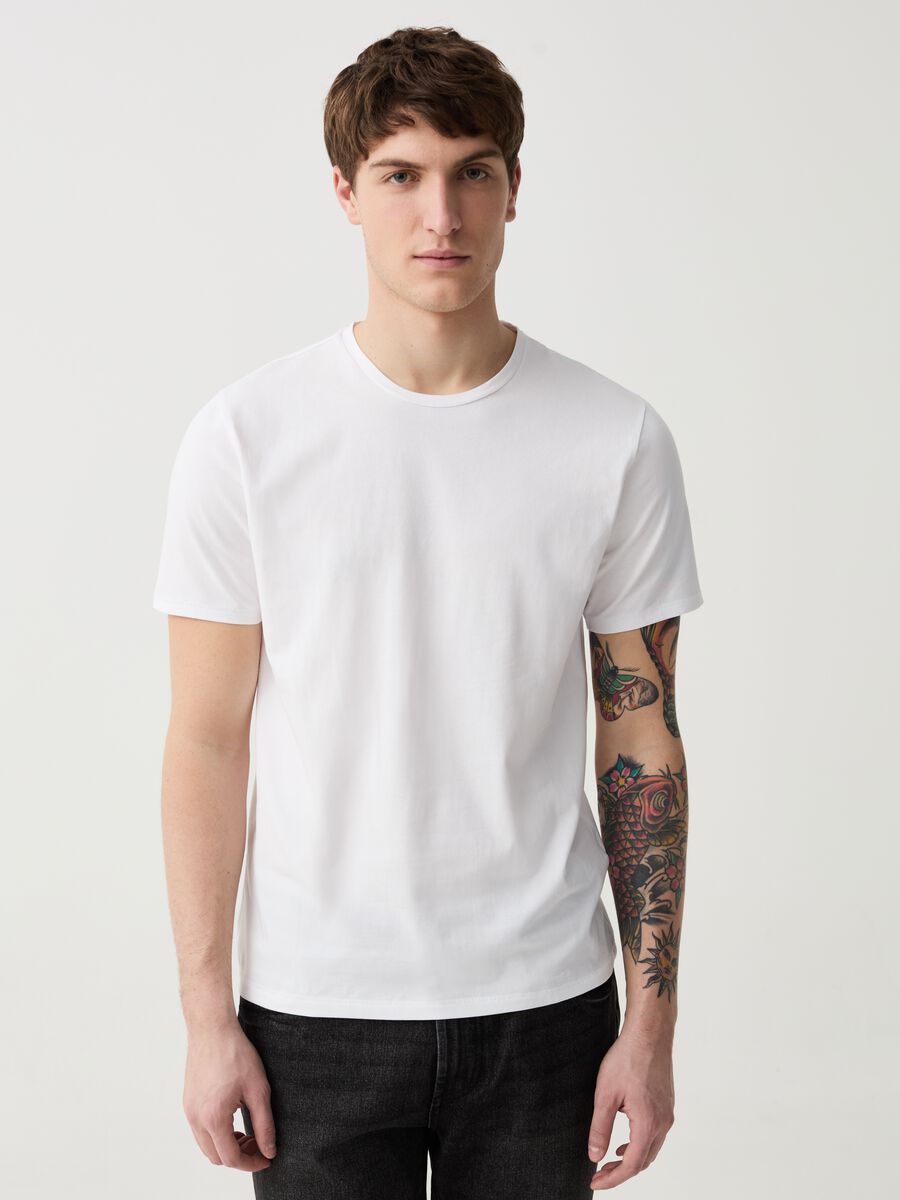 Slim-fit T-shirt in stretch organic cotton_1